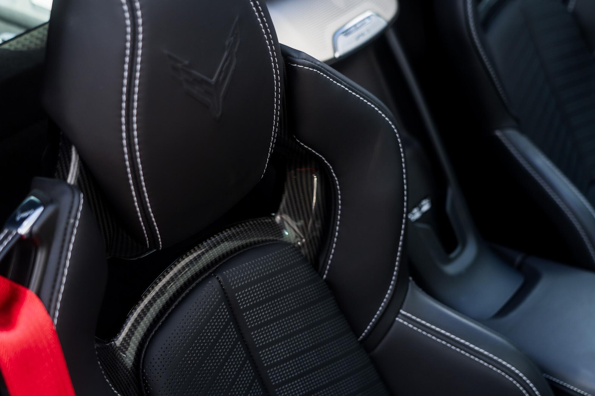 Chevrolet Corvette Stingray view 10