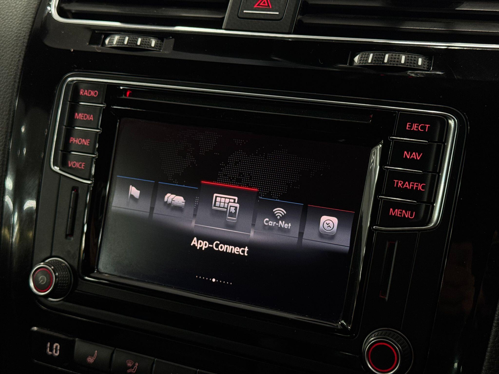 Volkswagen Scirocco view 32