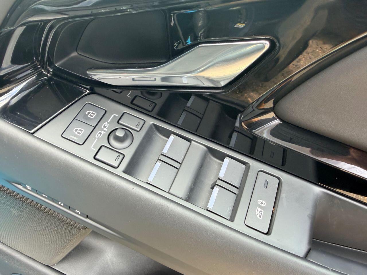 Land Rover Range Rover Evoque view 37