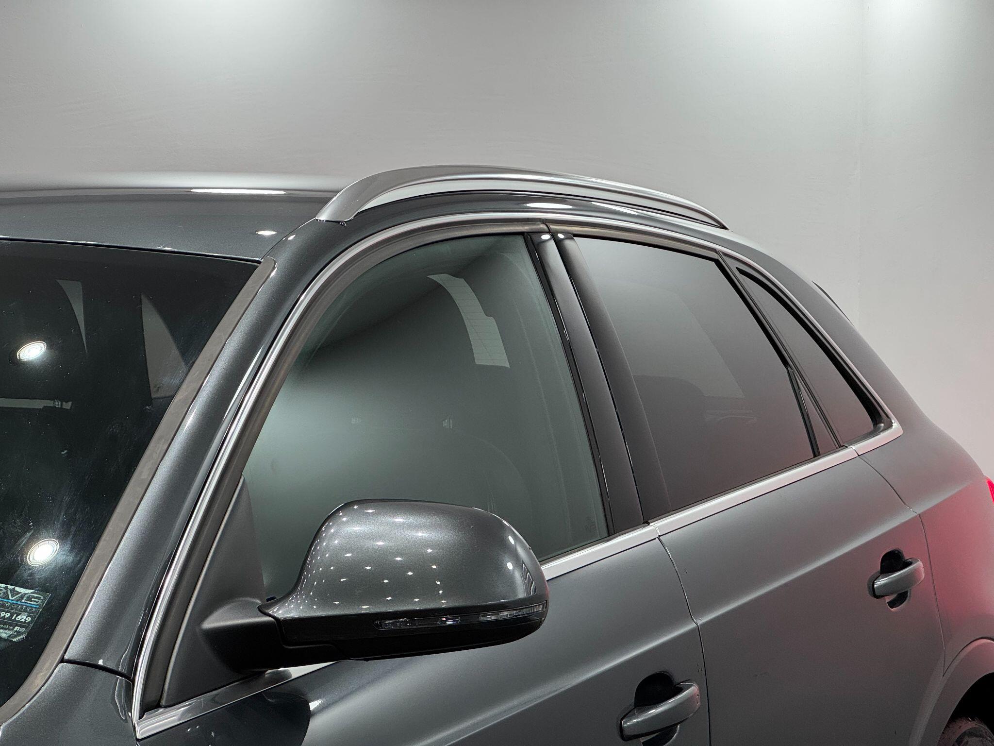 Audi Q3 view 13