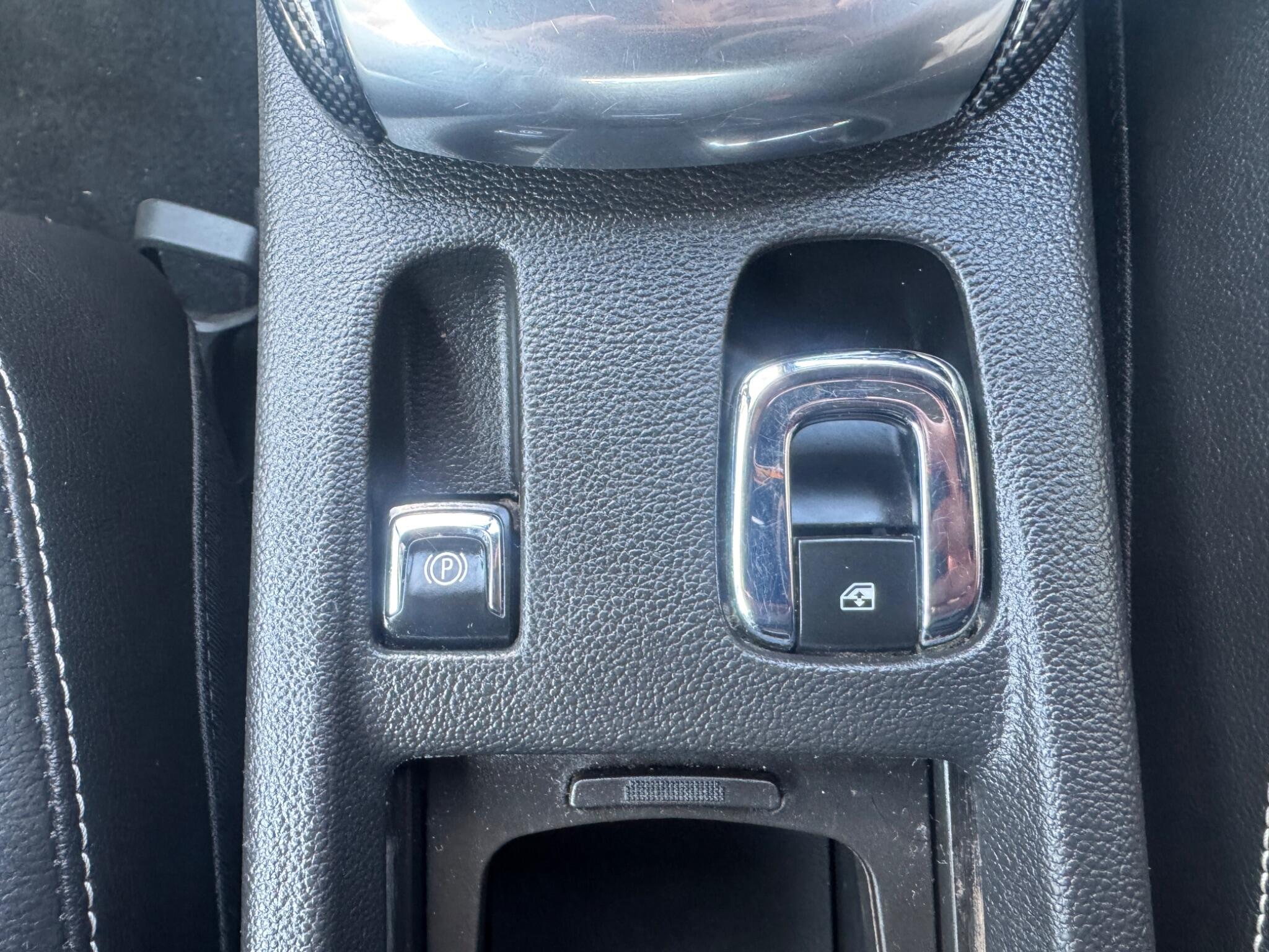 Vauxhall Cascada view 38