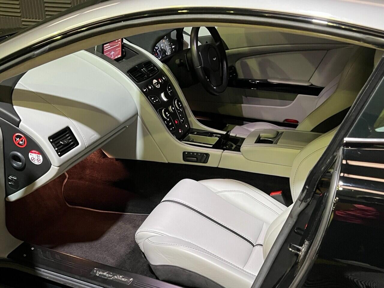 Aston Martin Vantage view 24