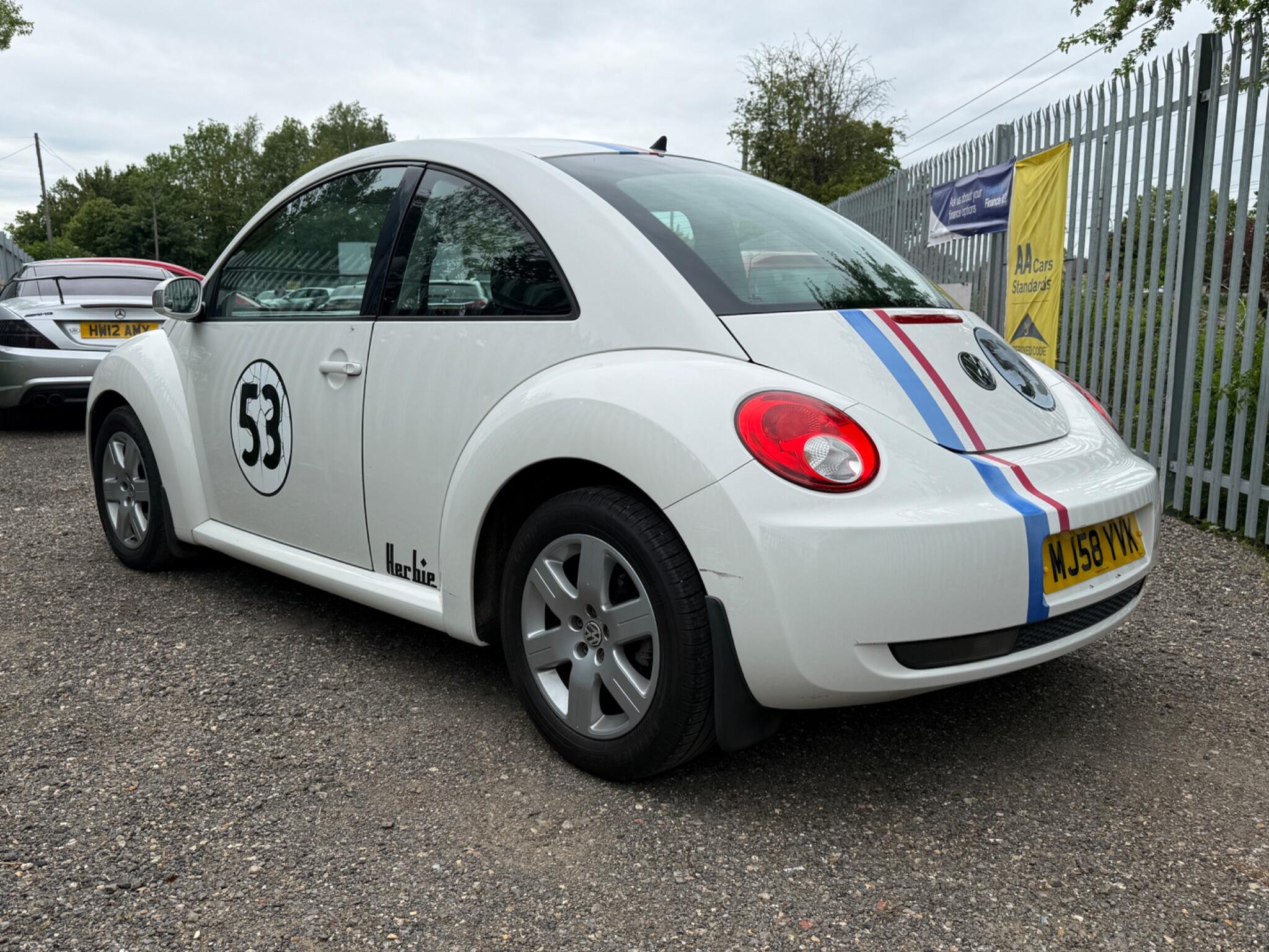 2009 Volkswagen Beetle image 6
