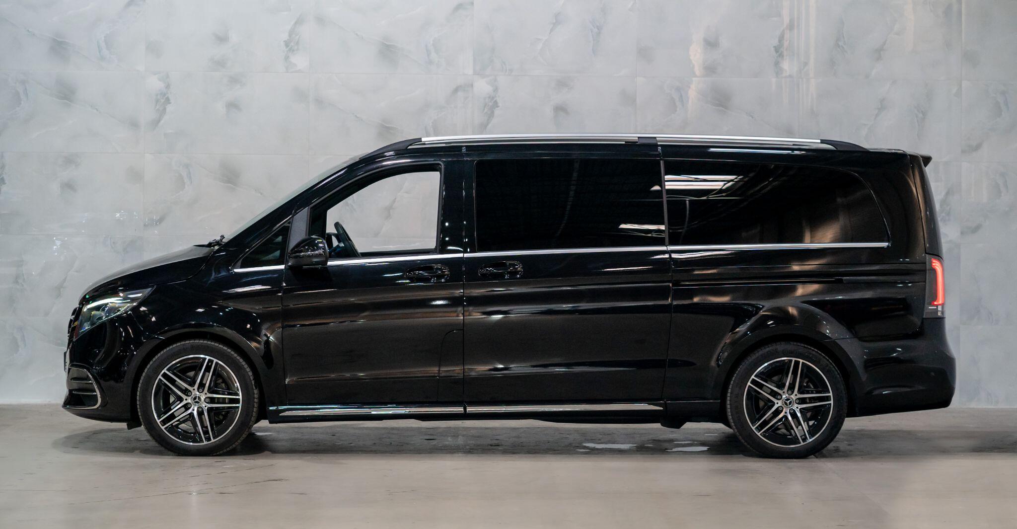 Mercedes-Benz V-Class view 10