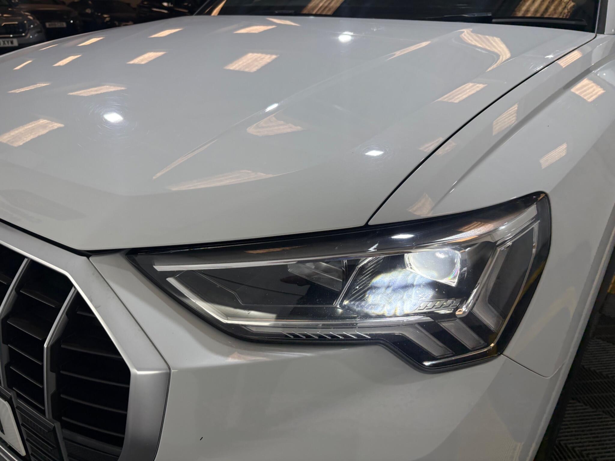 Audi Q3 view 62
