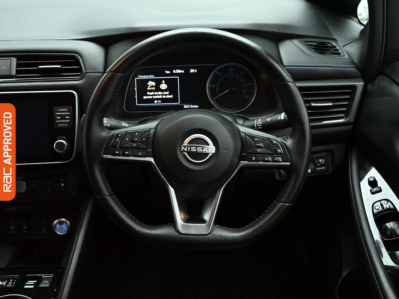 Nissan Leaf view 10
