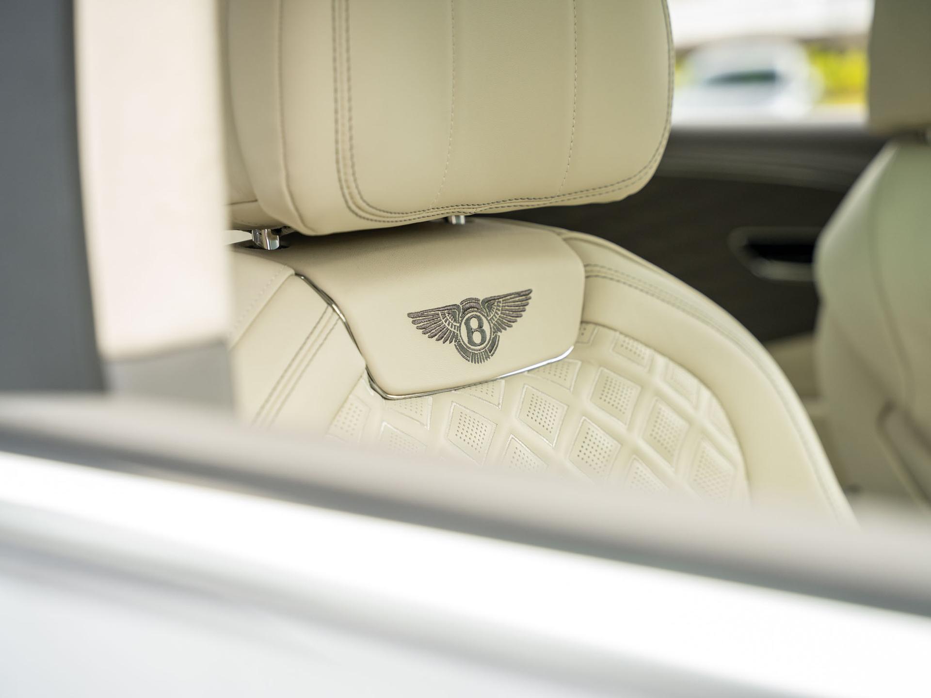 Bentley Flying Spur view 27