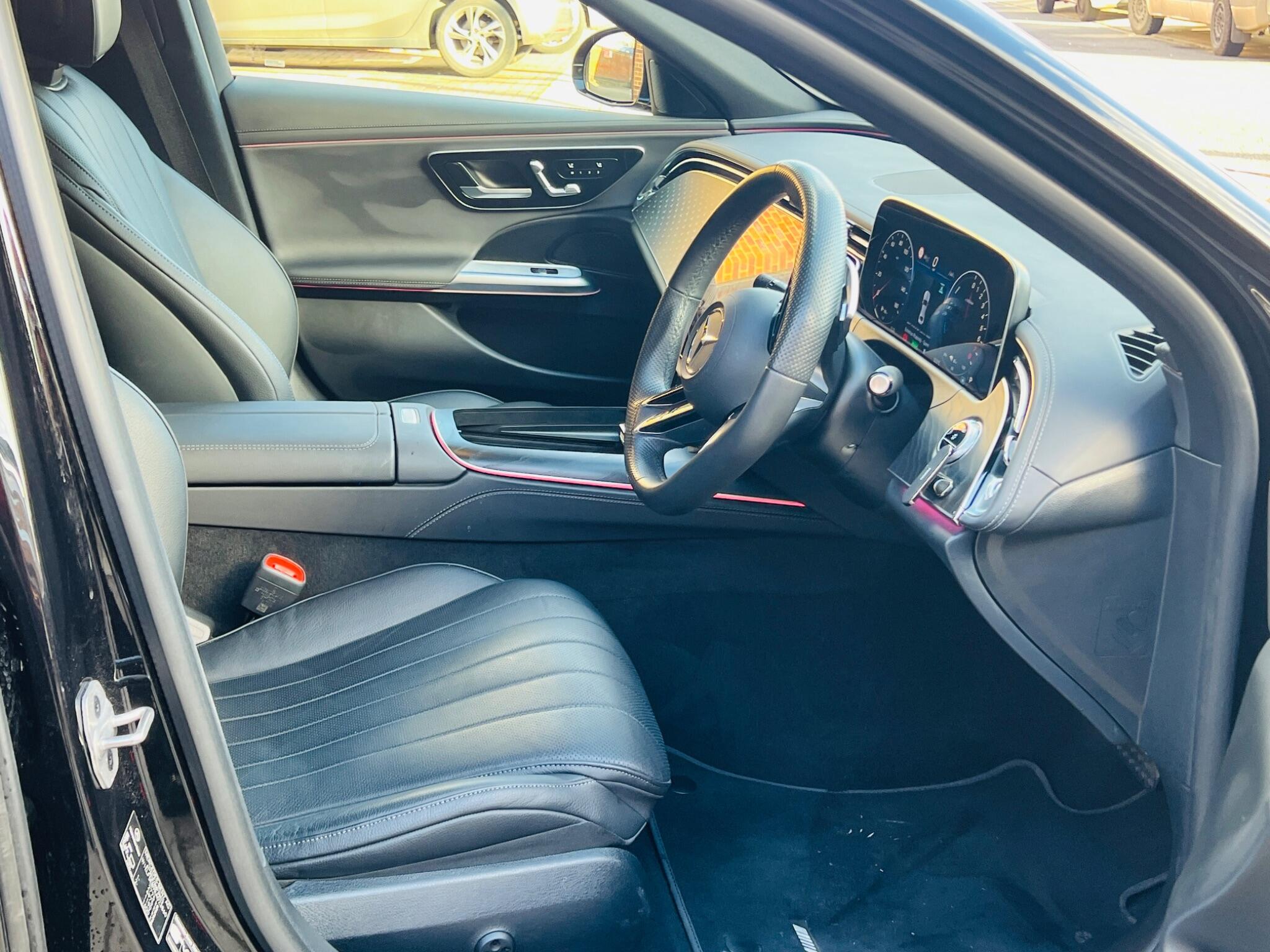 Mercedes-Benz E Class view 14