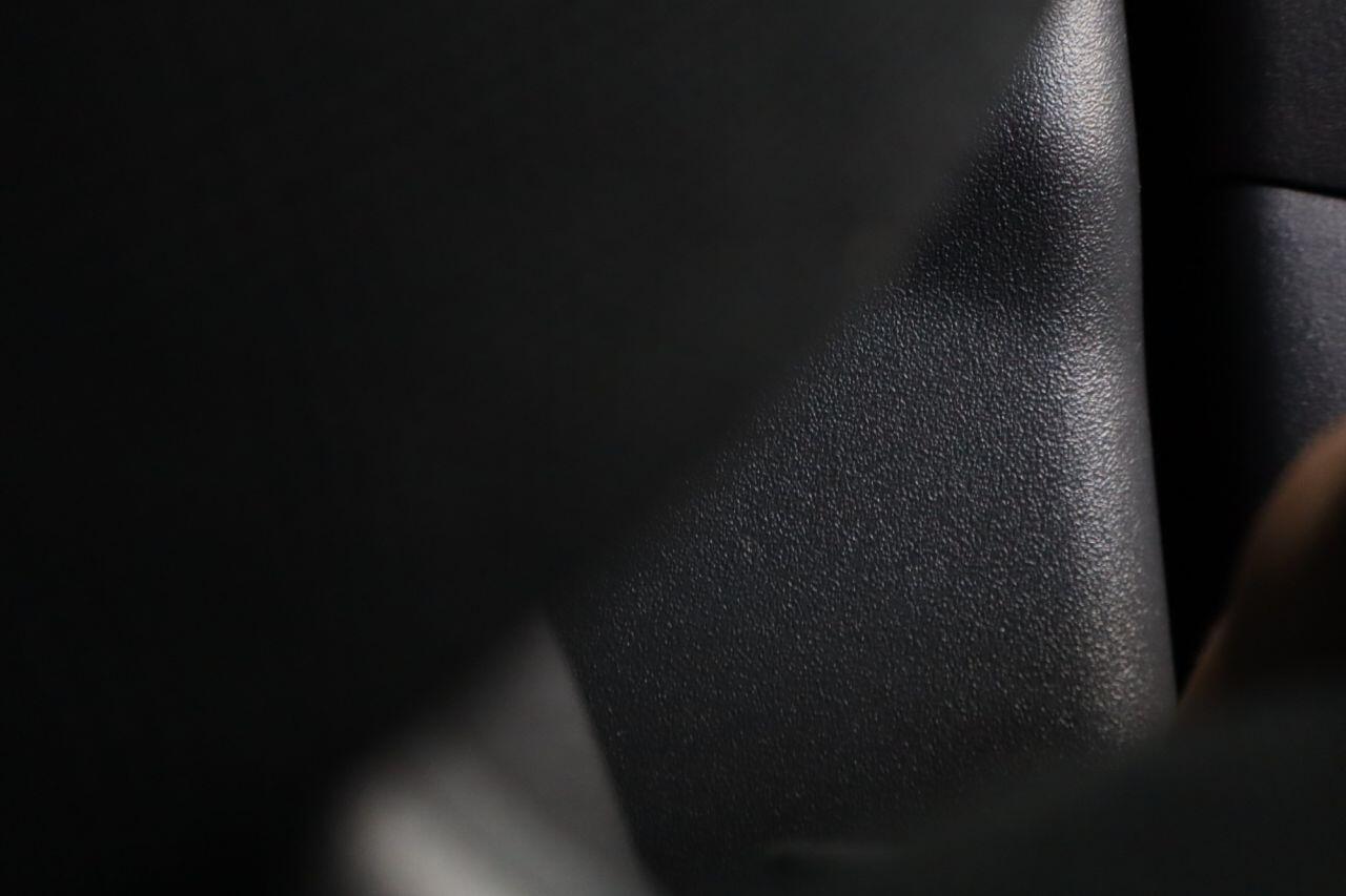 Toyota Auris view 4