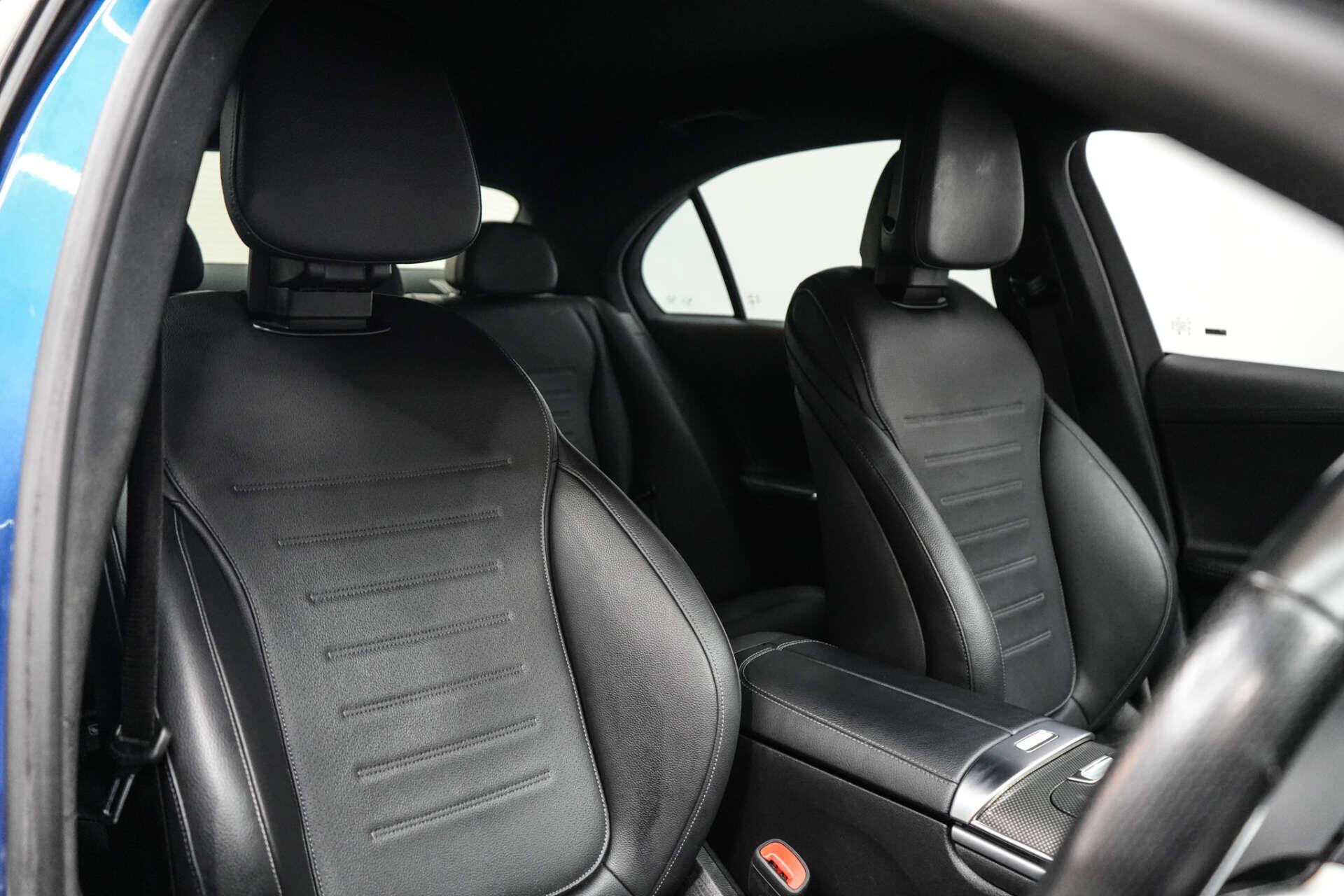 Mercedes-Benz C-Class view 13