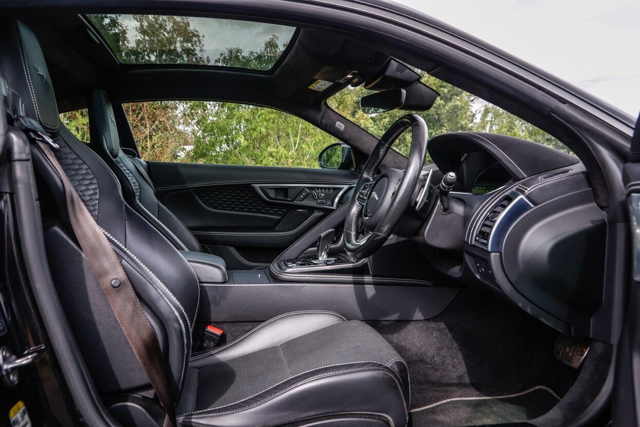Jaguar F-Type view 6