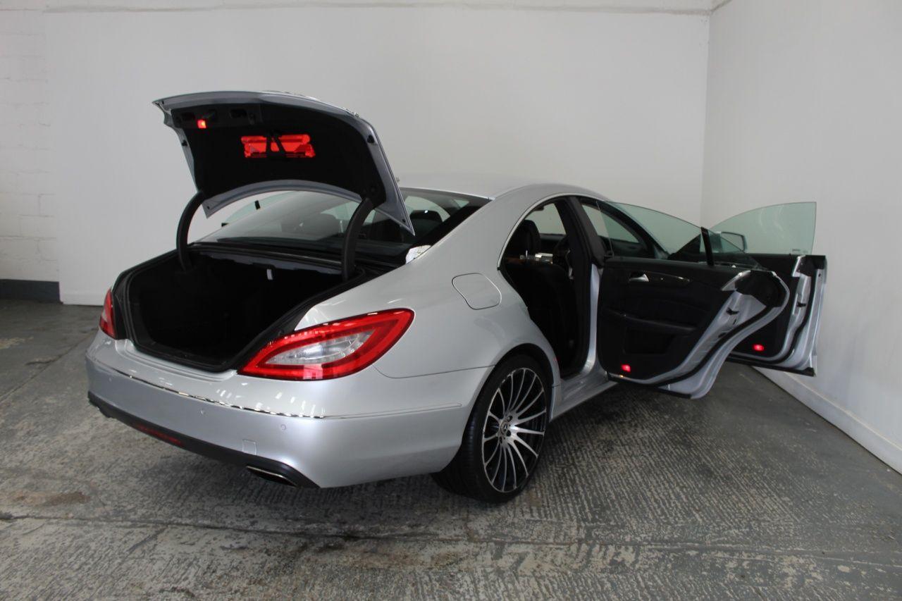 Mercedes-Benz CLS view 22