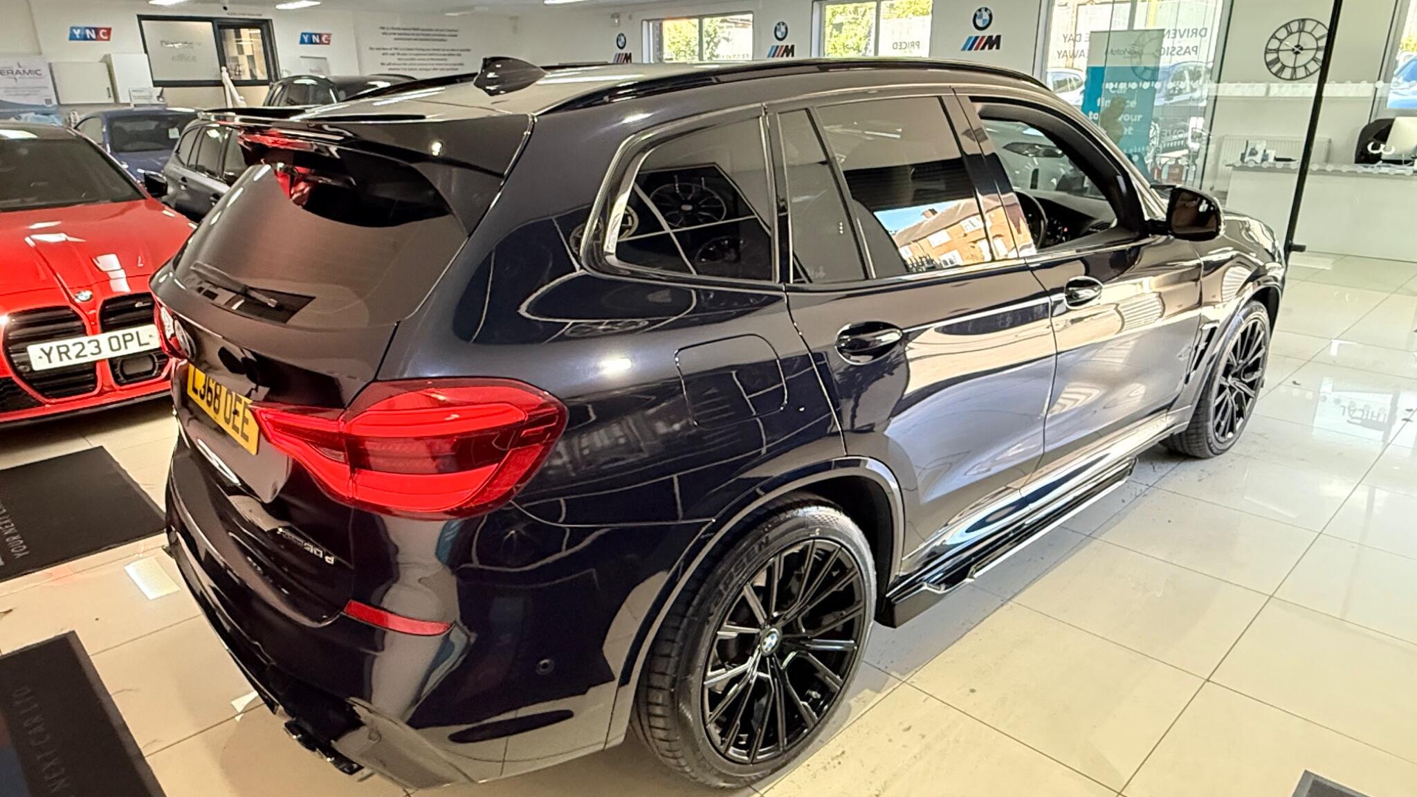 BMW X3 view 40
