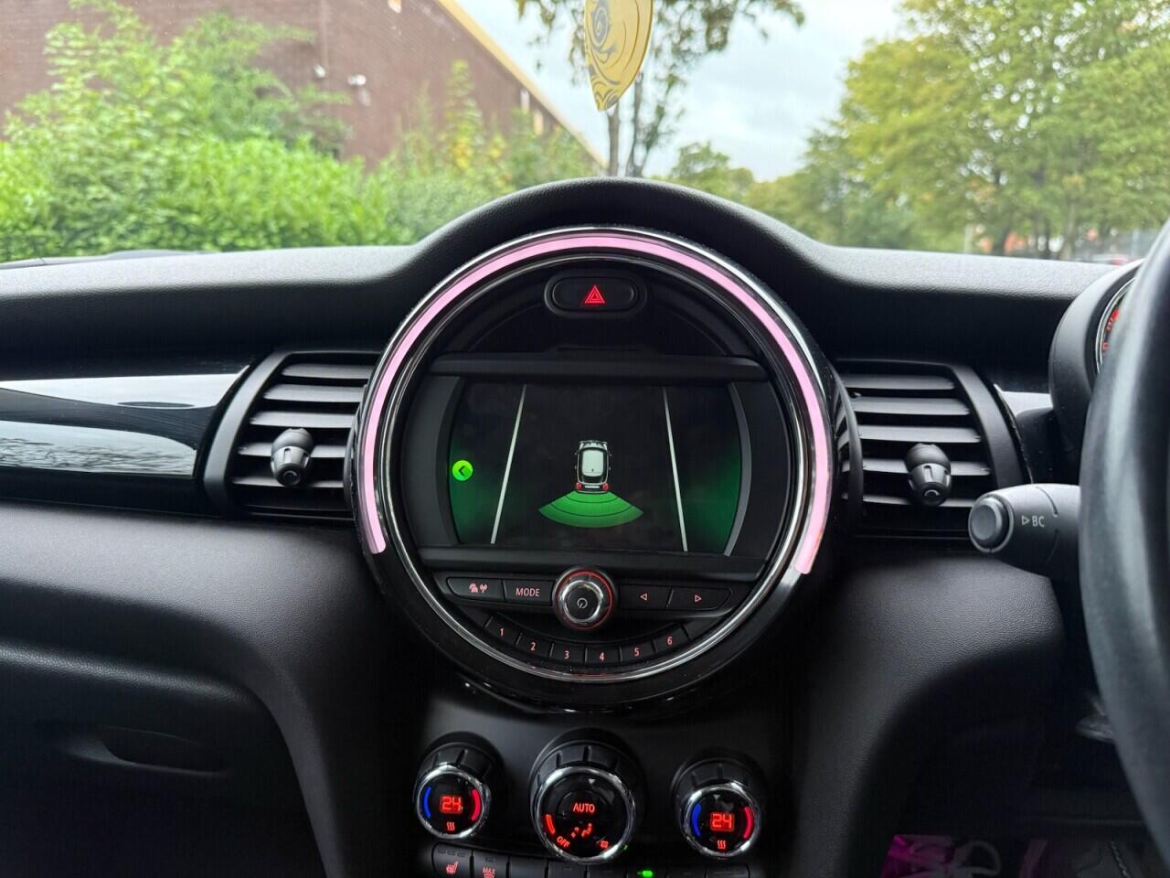 Mini Cooper view 14
