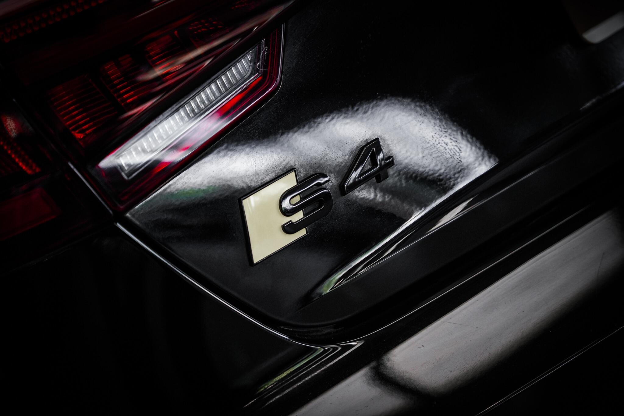 Audi S4 view 37