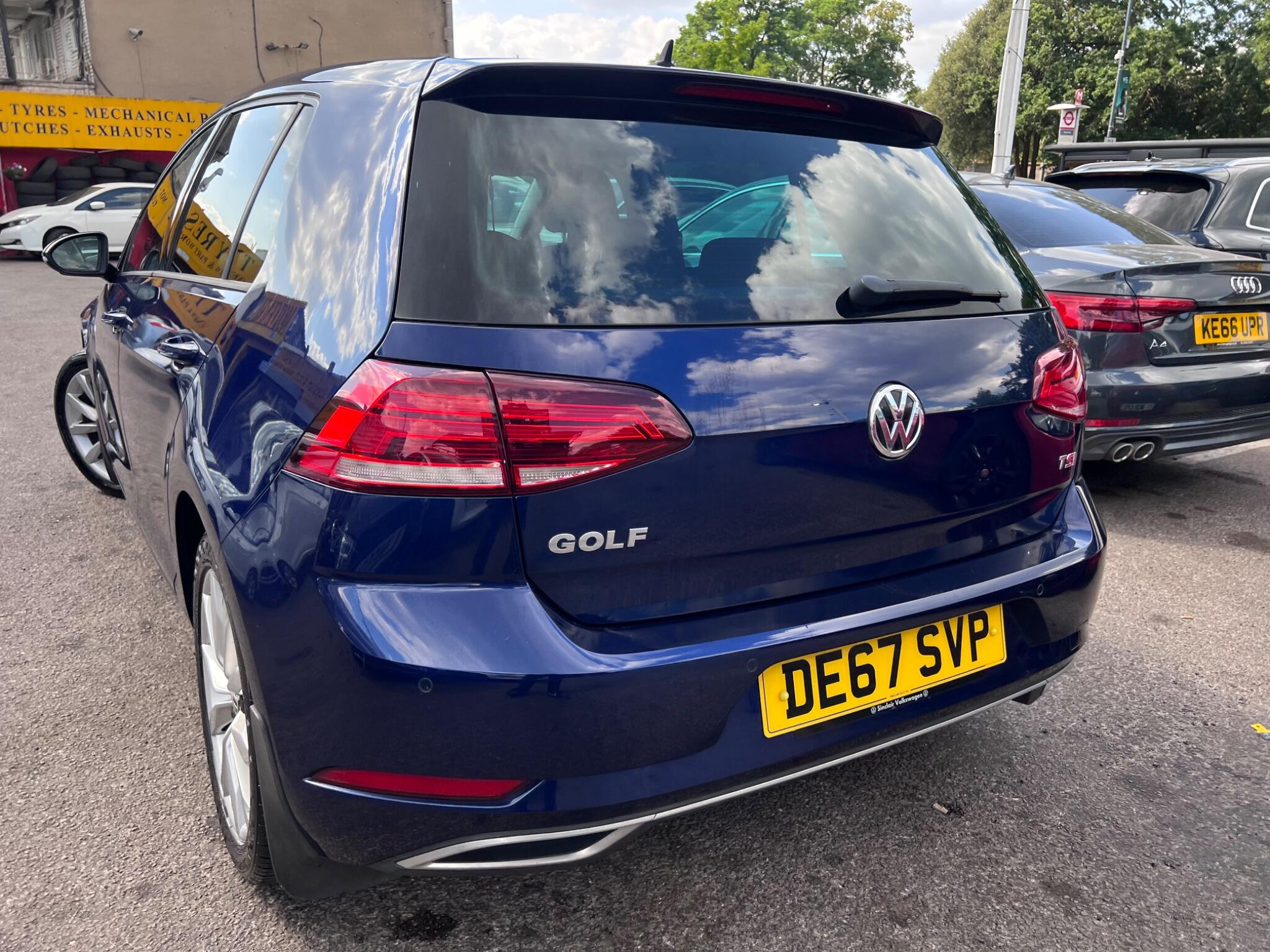 Volkswagen Golf view 15