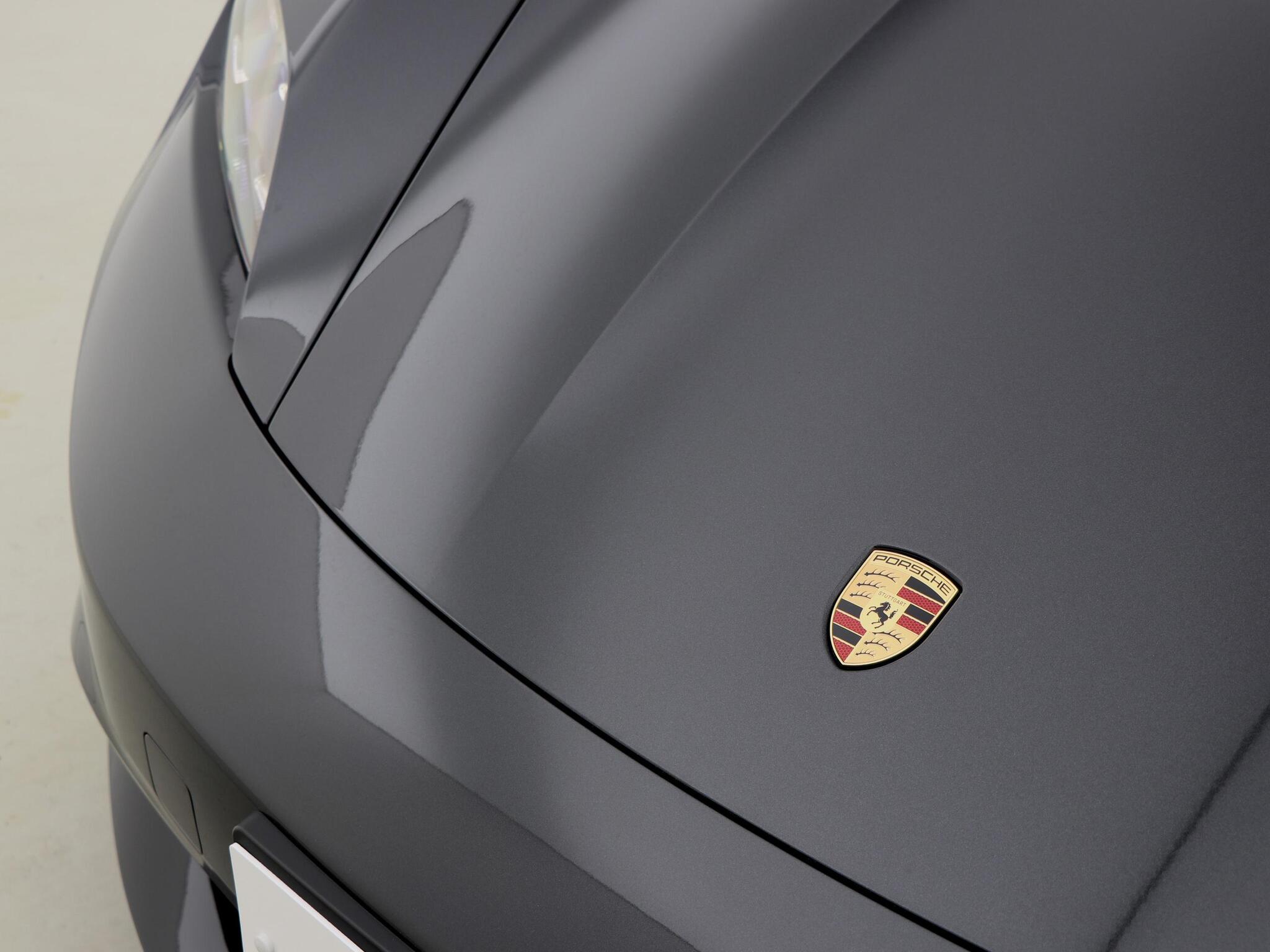 Porsche Taycan view 13