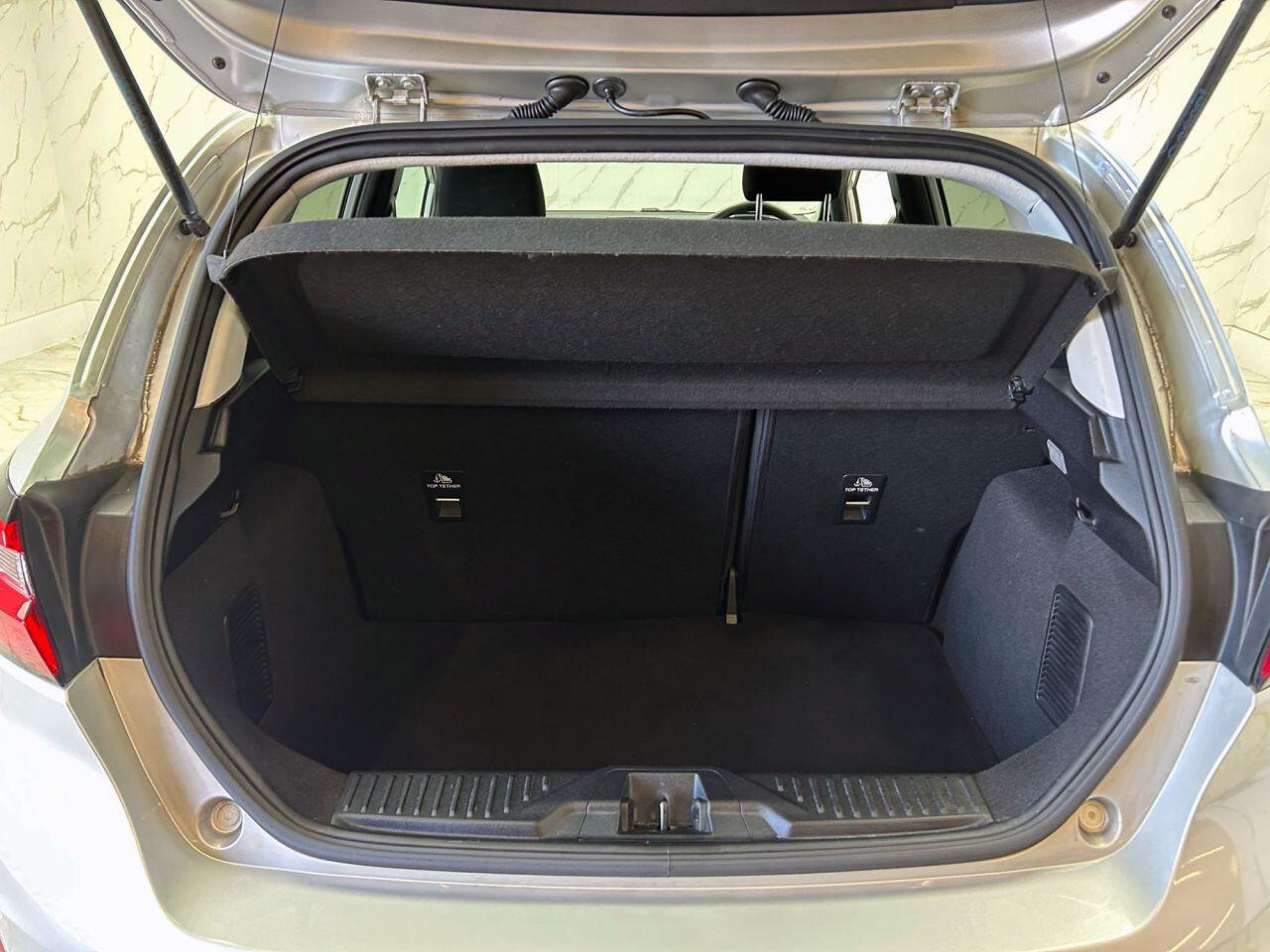 Ford Fiesta view 20