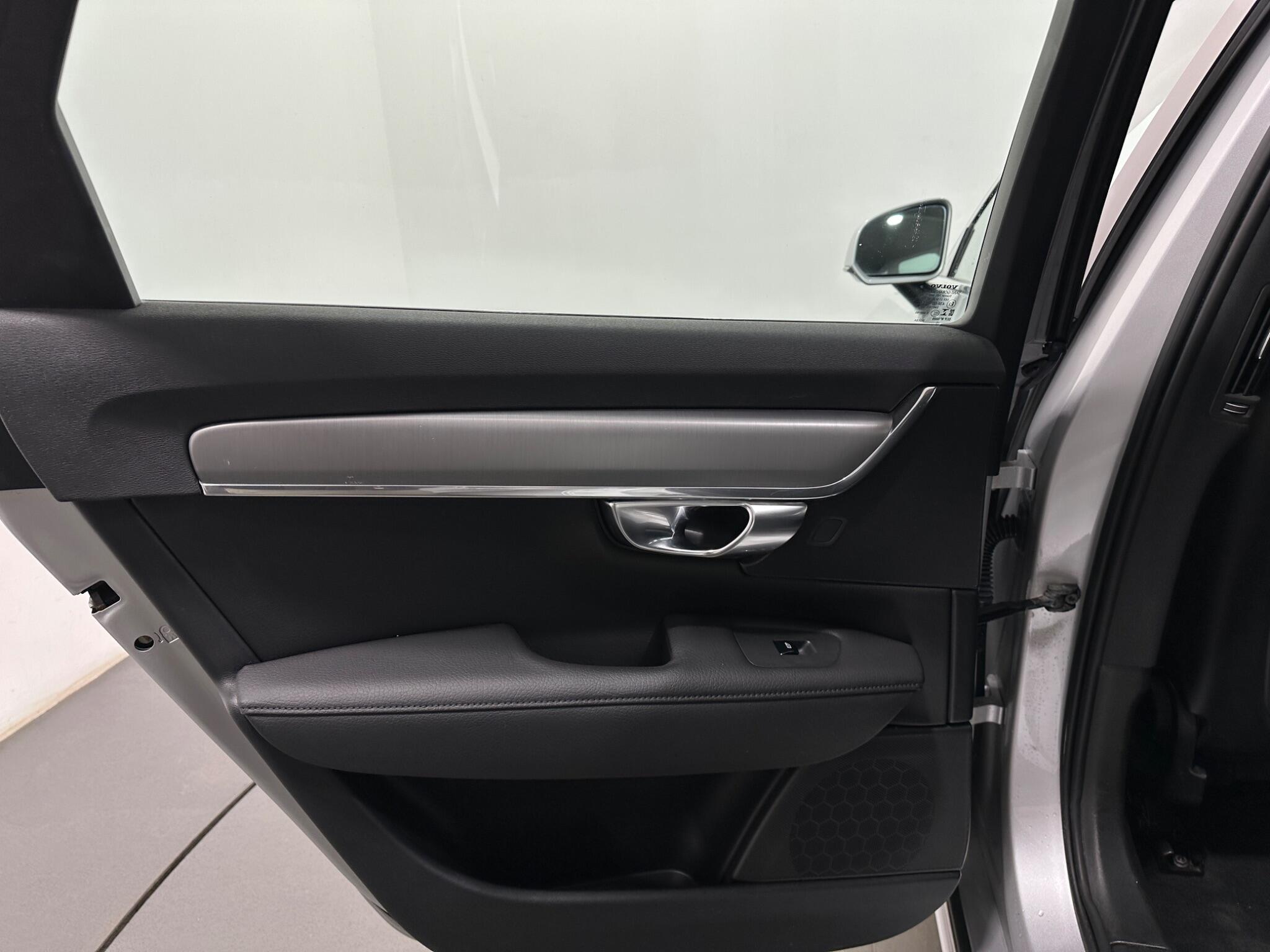 Volvo V90 view 39