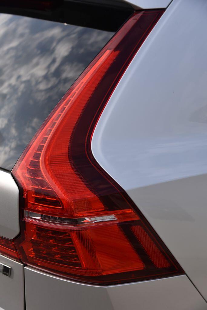 Volvo XC60 view 17
