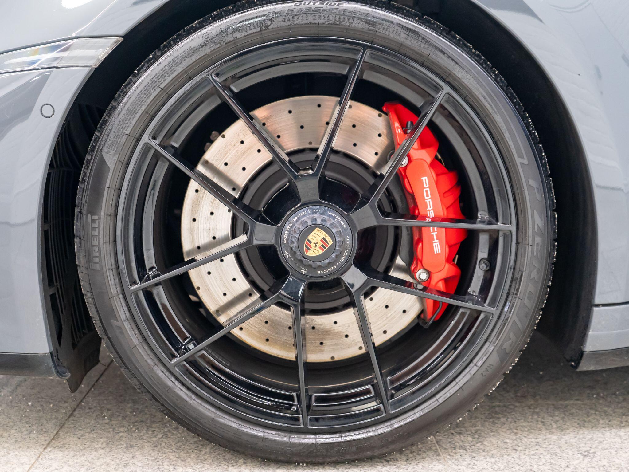 Porsche 911 view 51