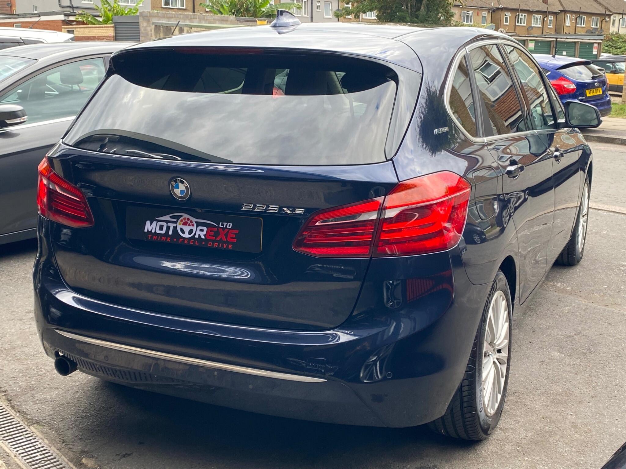 BMW 2 Series view 9