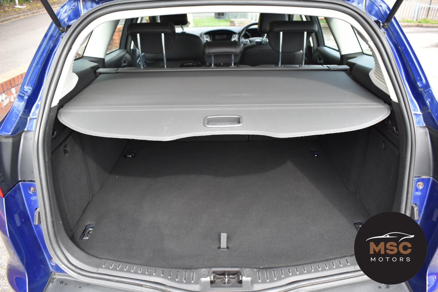 Ford Focus view 48