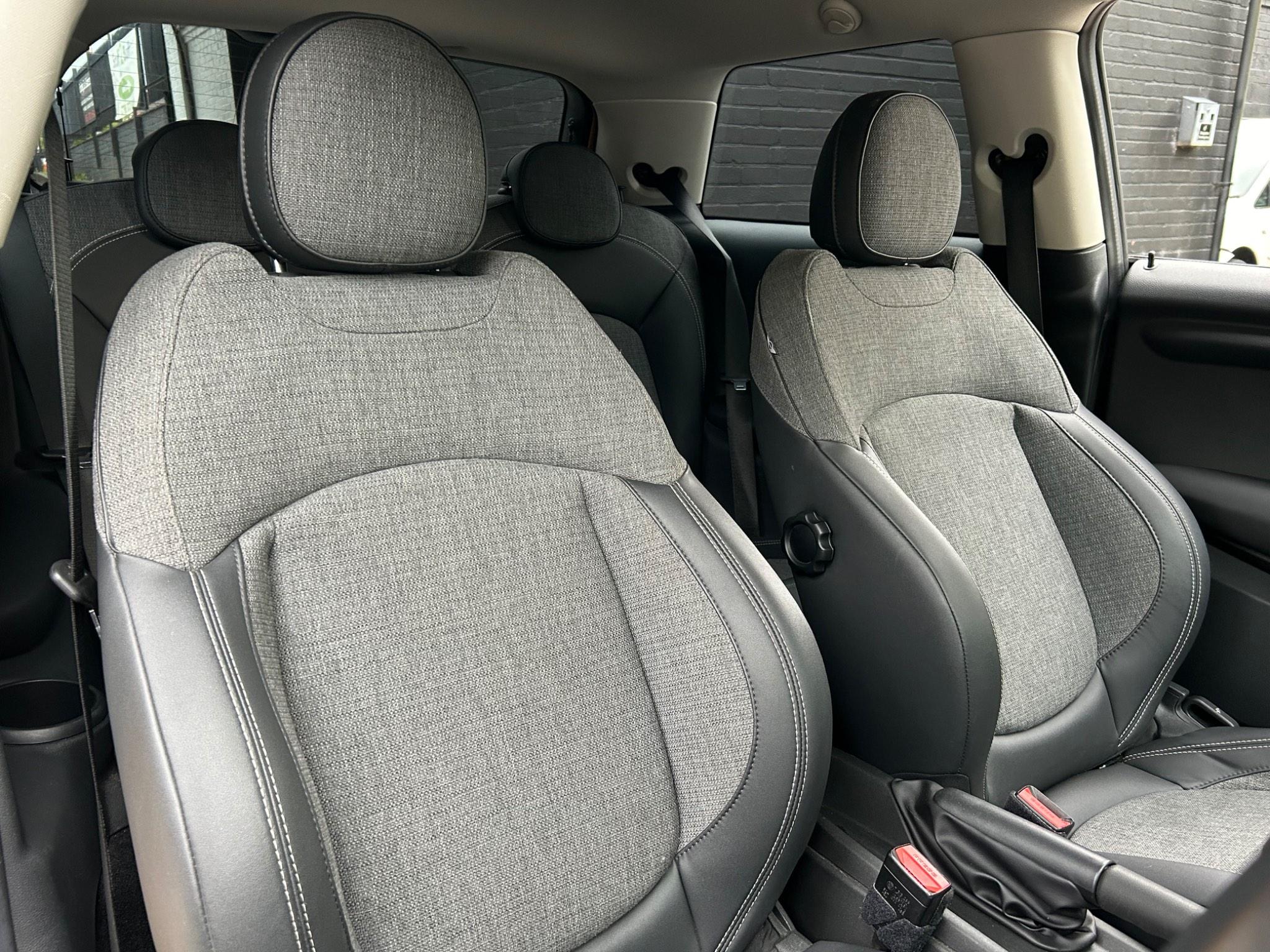 Mini Hatch view 18