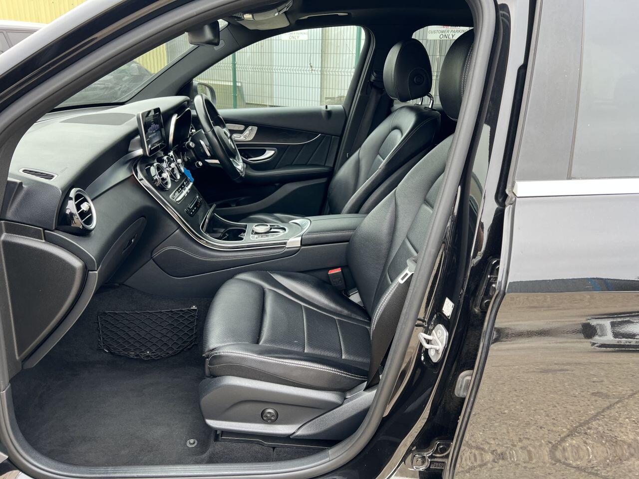 Mercedes-Benz GLC view 29