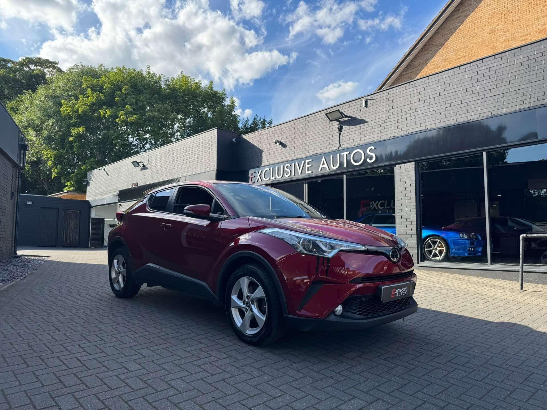 Toyota C-HR view 9