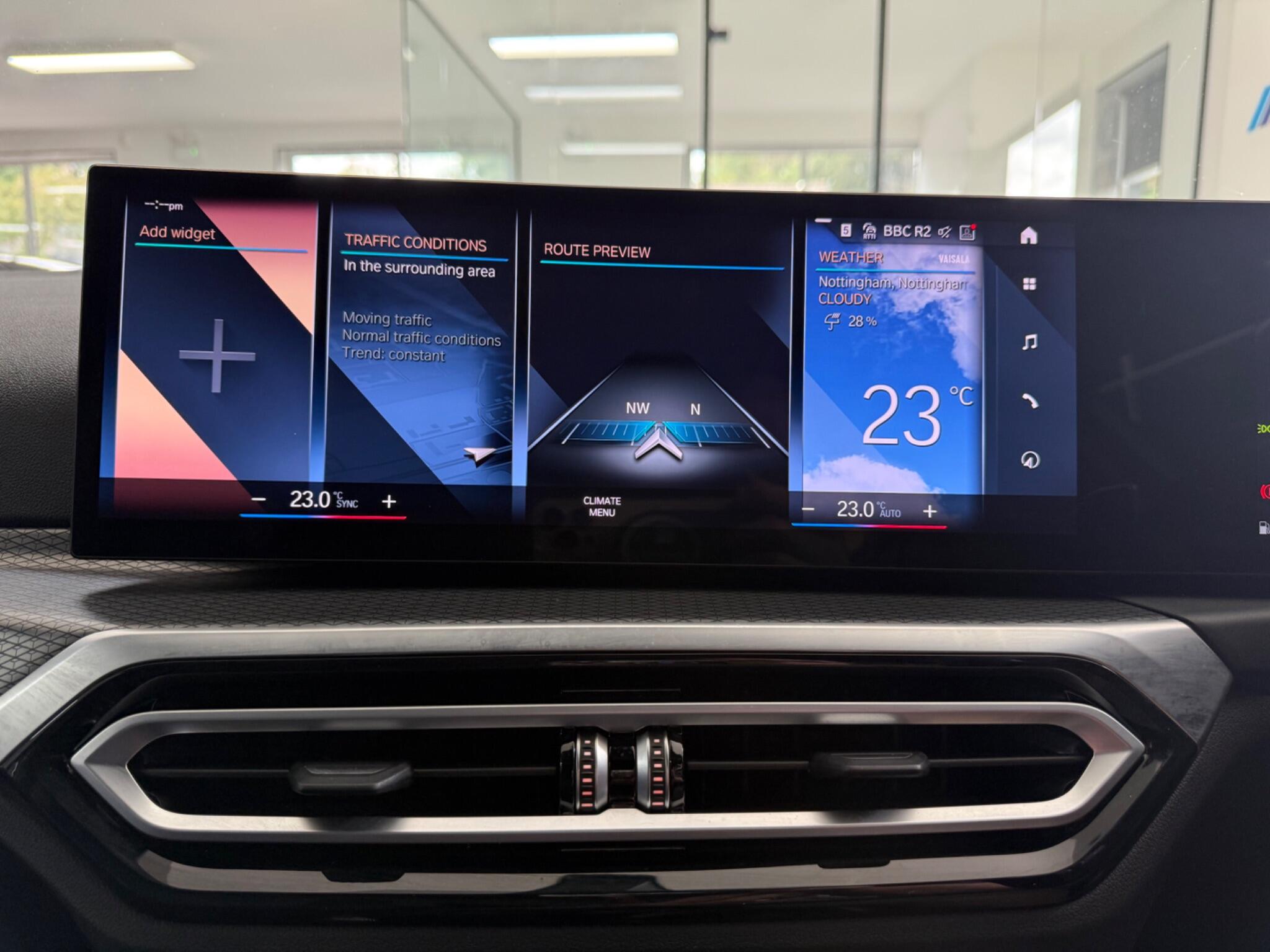 BMW 3 Series view 26