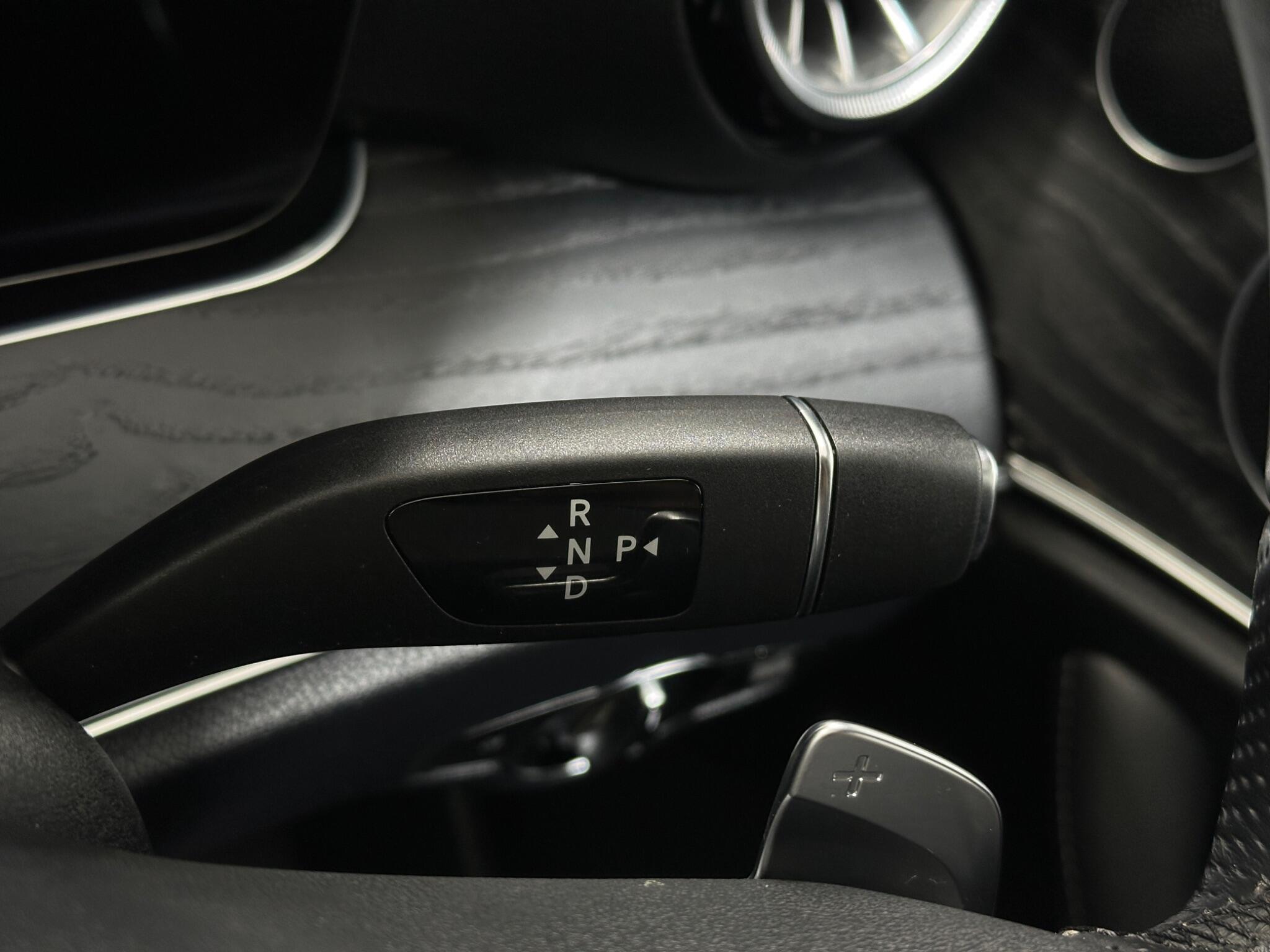 Mercedes-Benz E-Class view 17