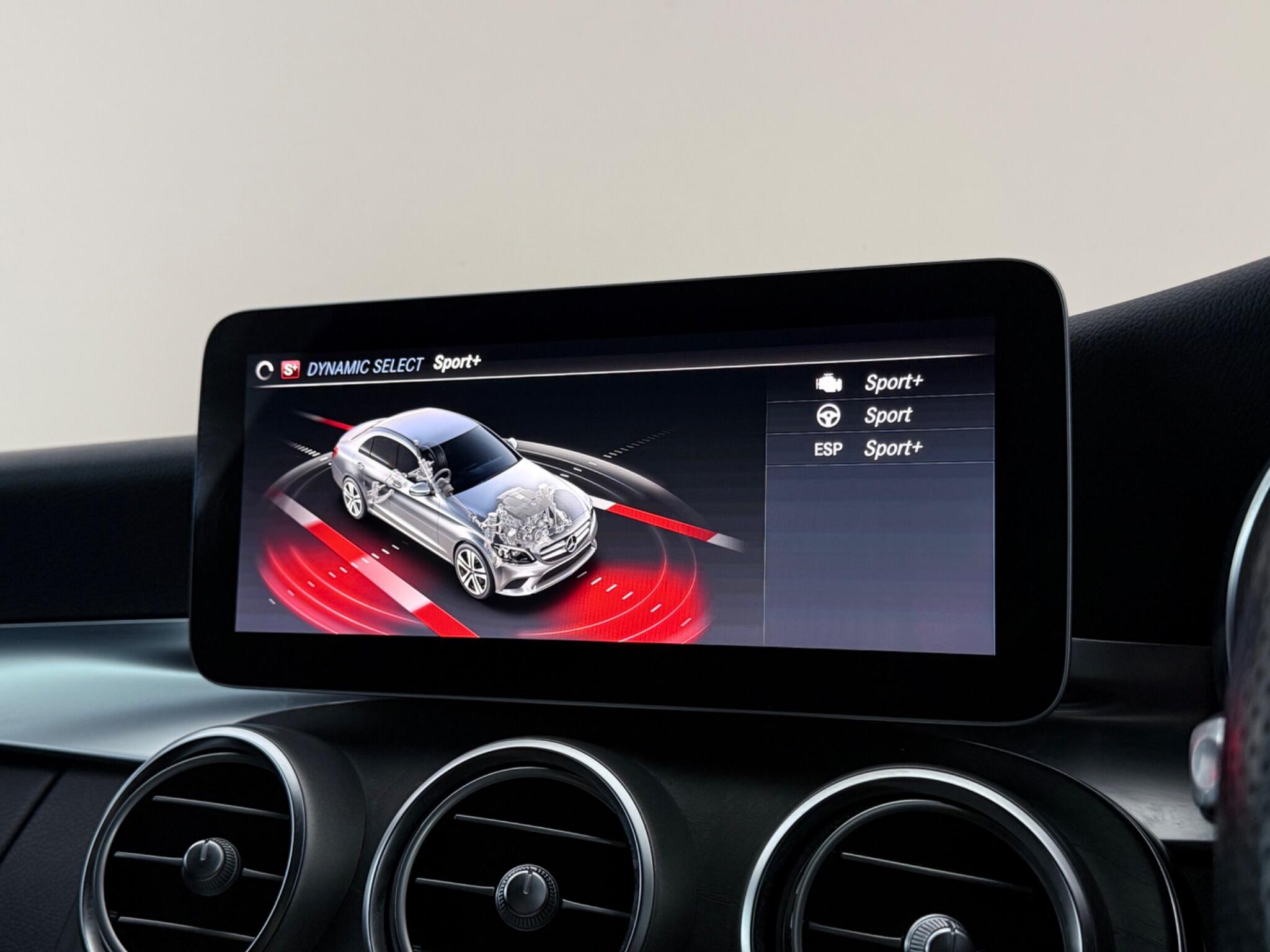 Mercedes-Benz C-Class view 29