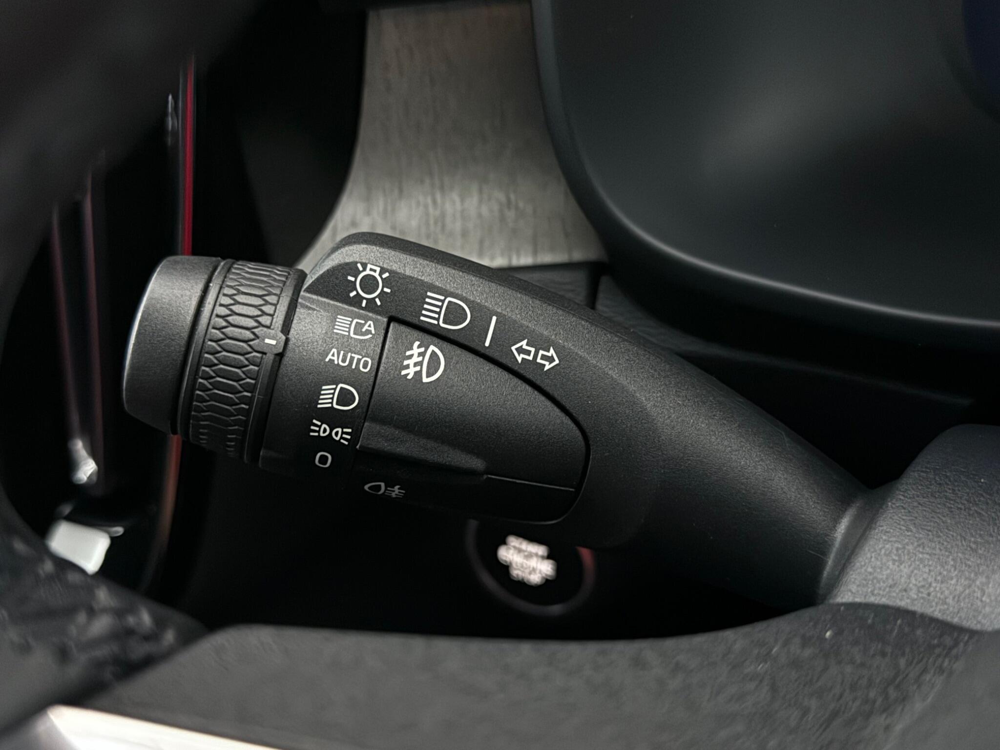Volvo XC40 view 18
