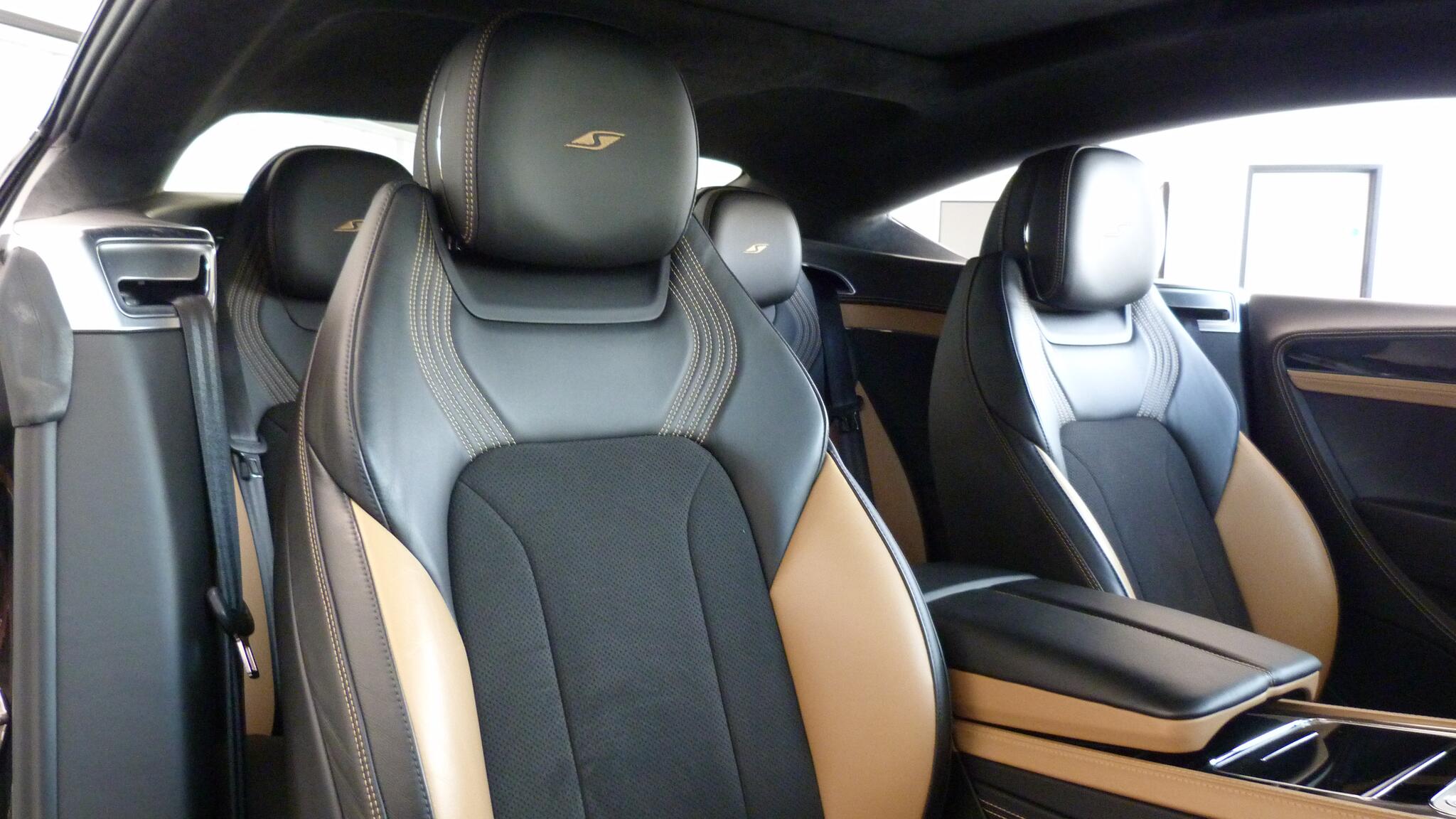 Bentley Continental view 17