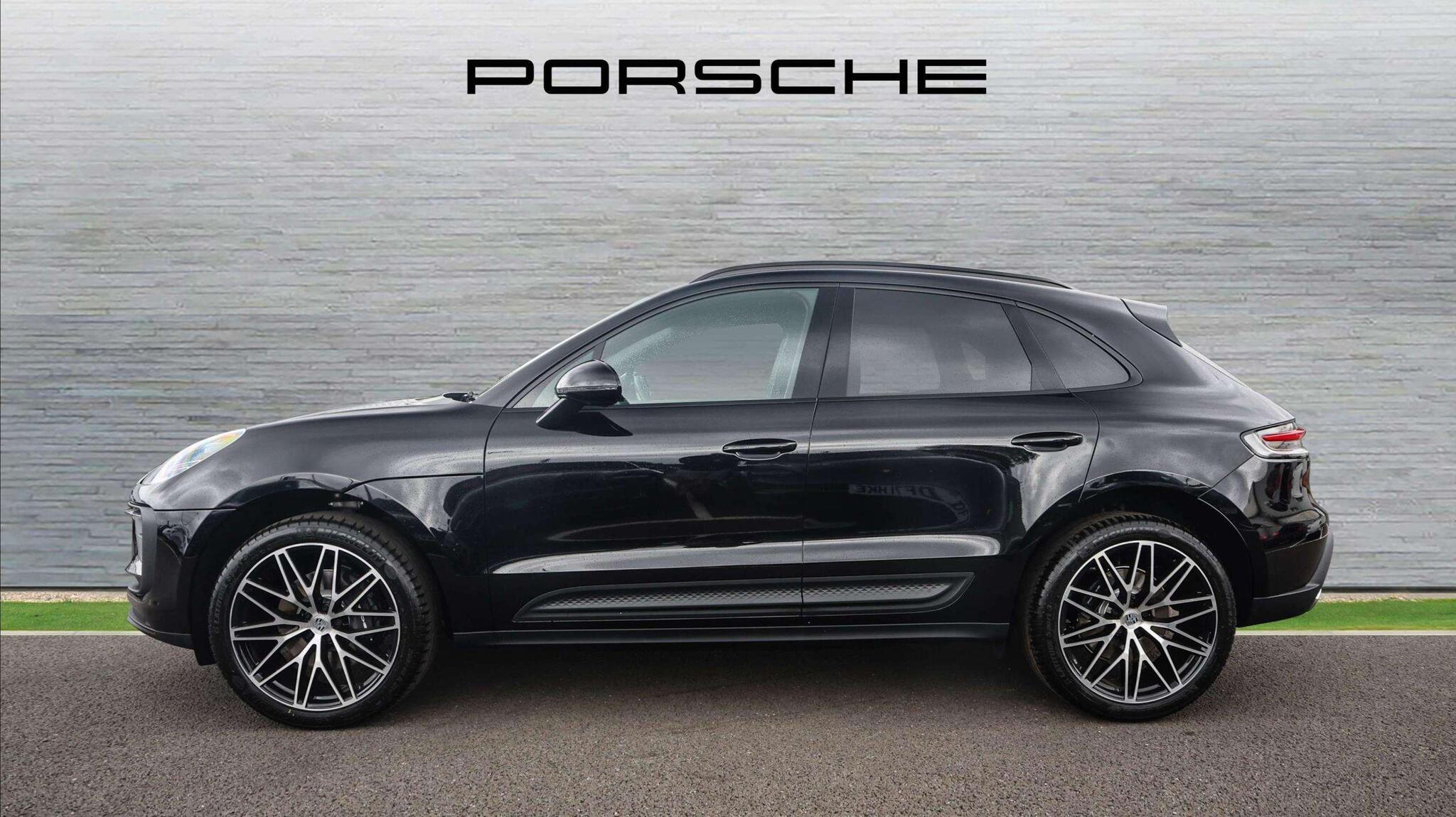 Porsche Macan view 6