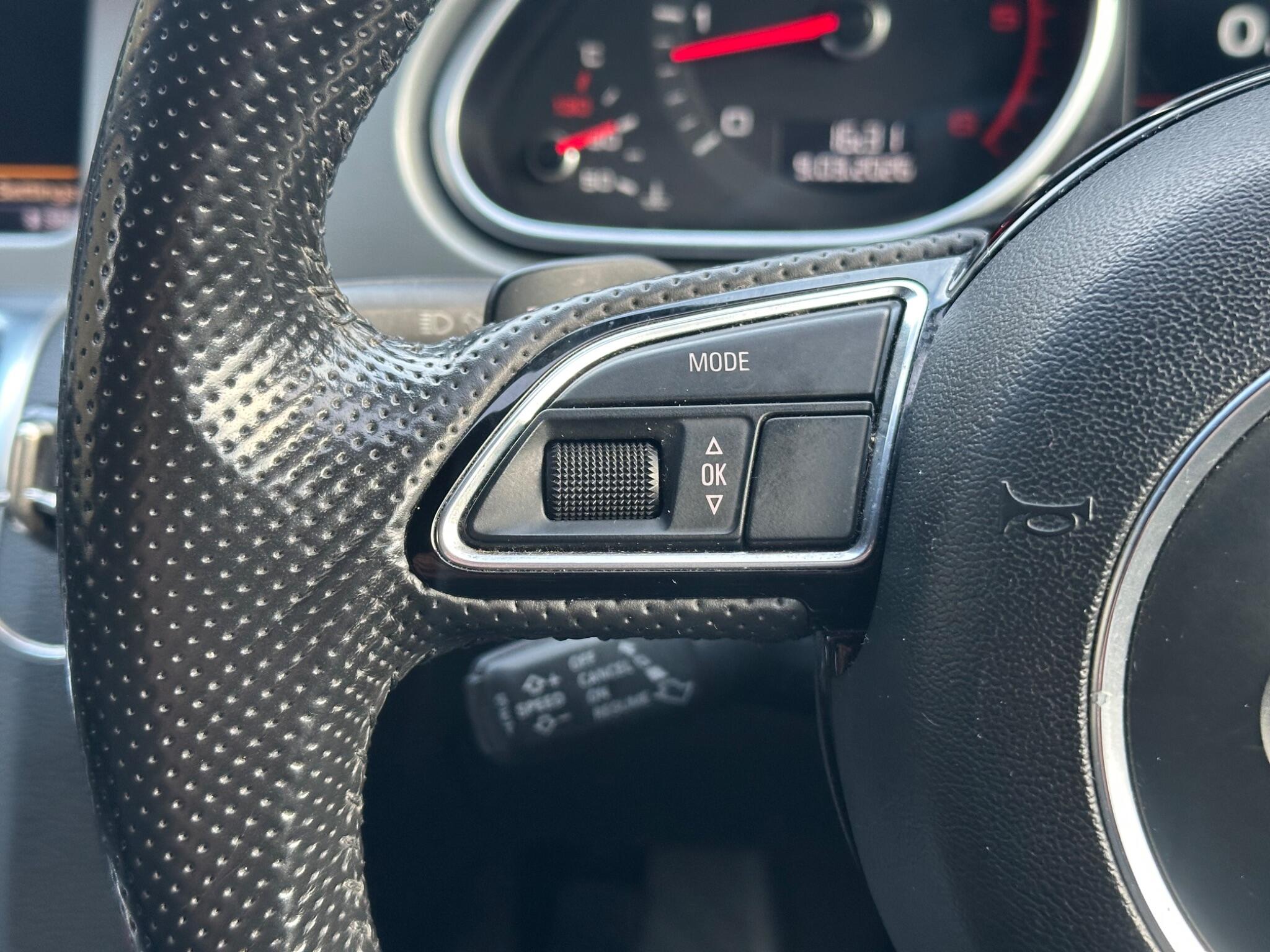 Audi Q7 view 17