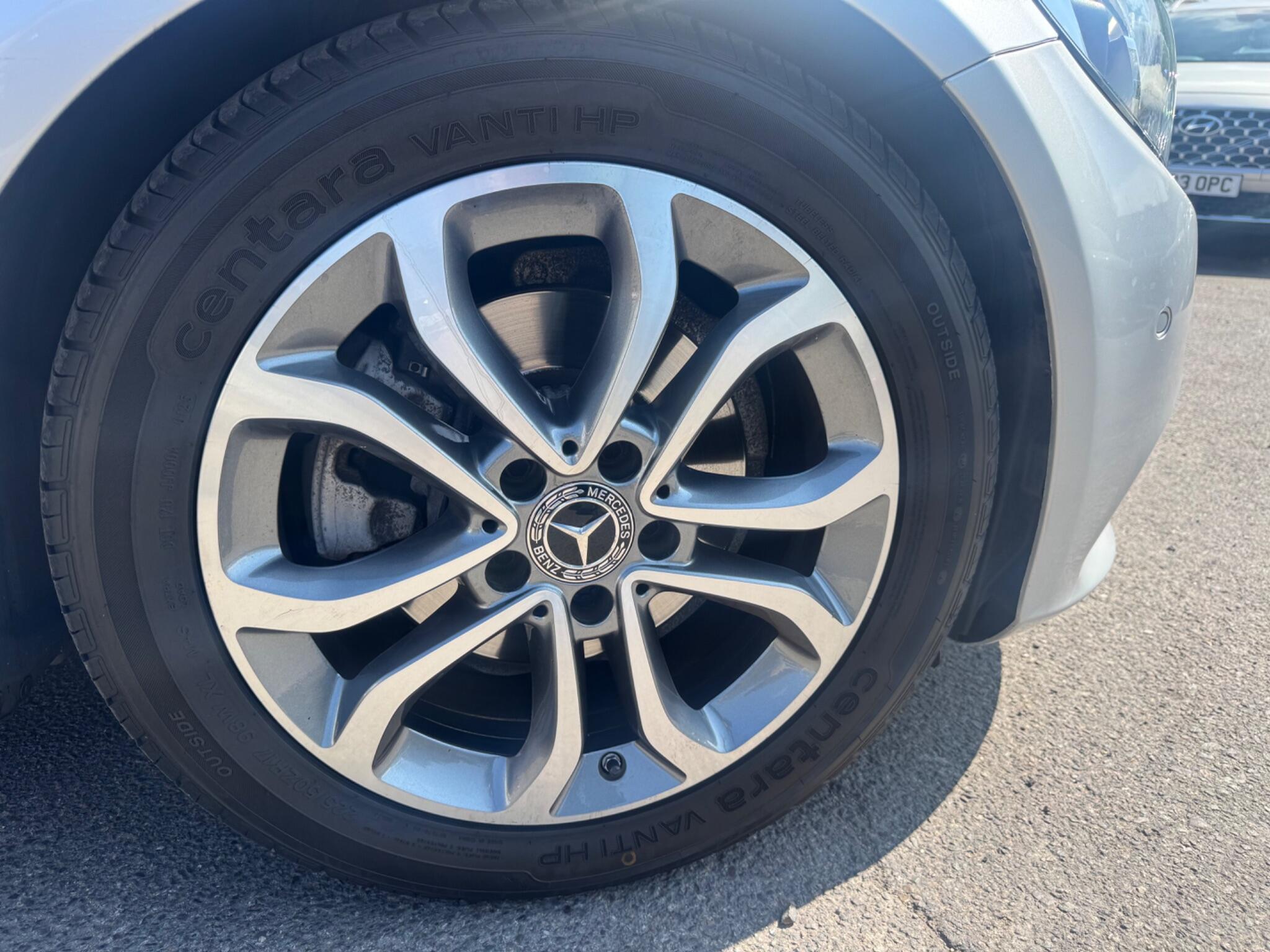 Mercedes-Benz C Class view 30