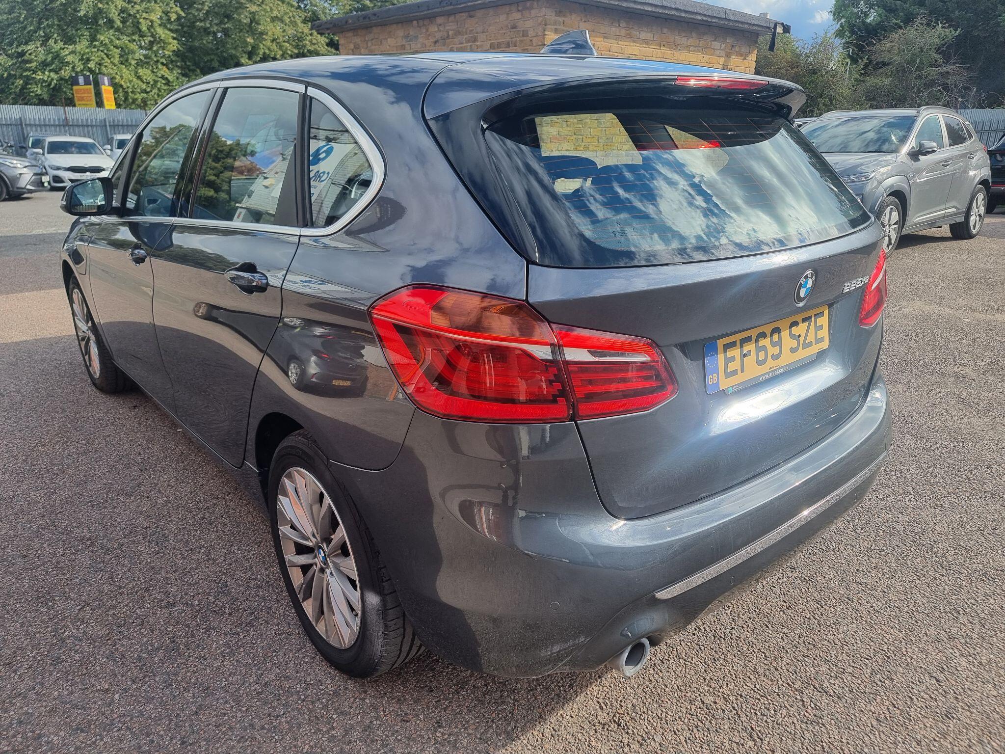 BMW 2 Series view 5