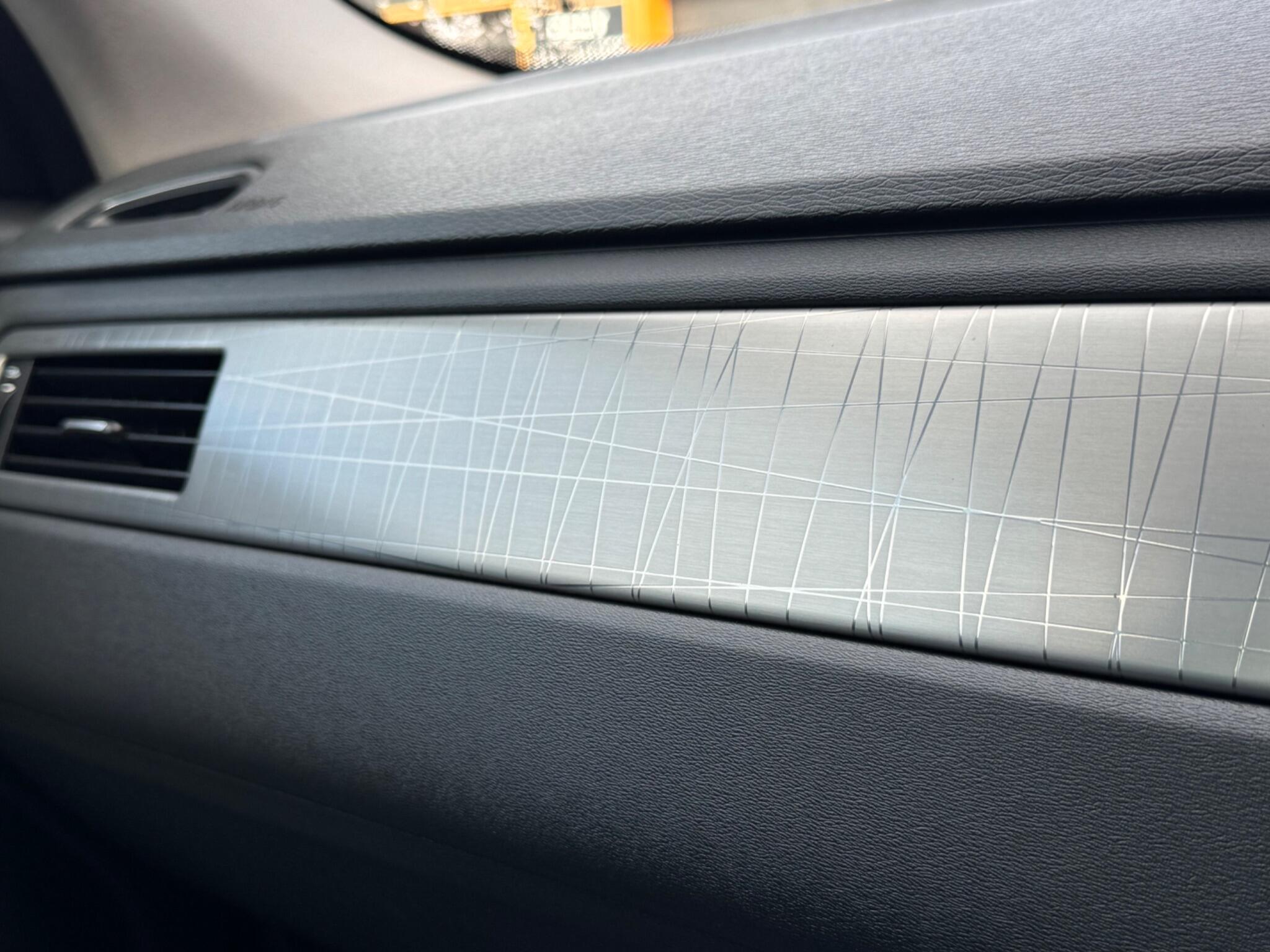 Volvo XC70 view 28