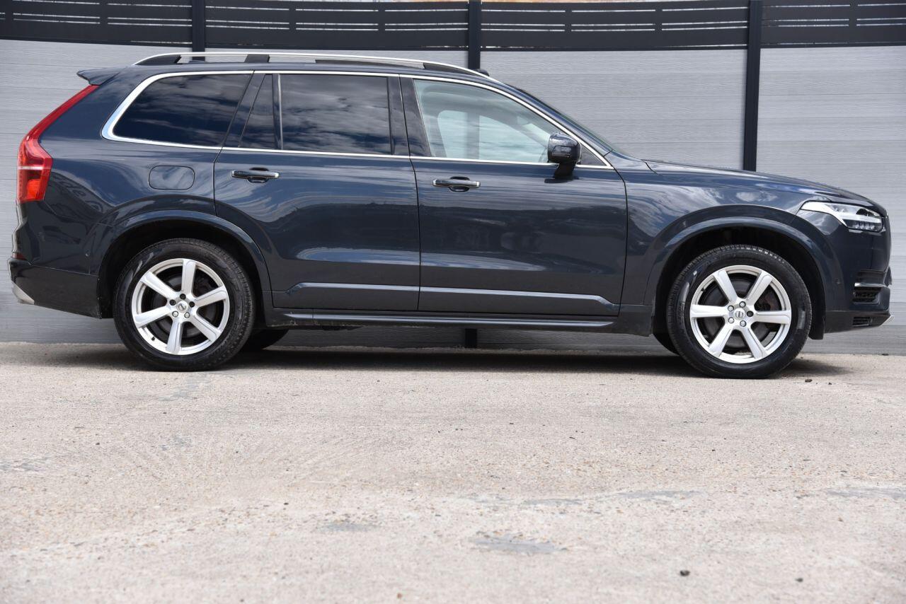 Volvo XC90 view 7