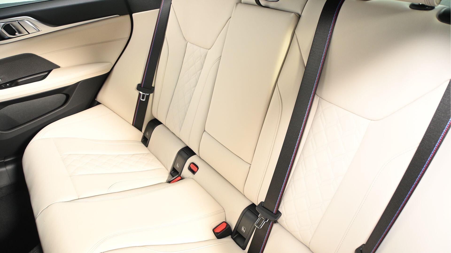 BMW I4 view 12