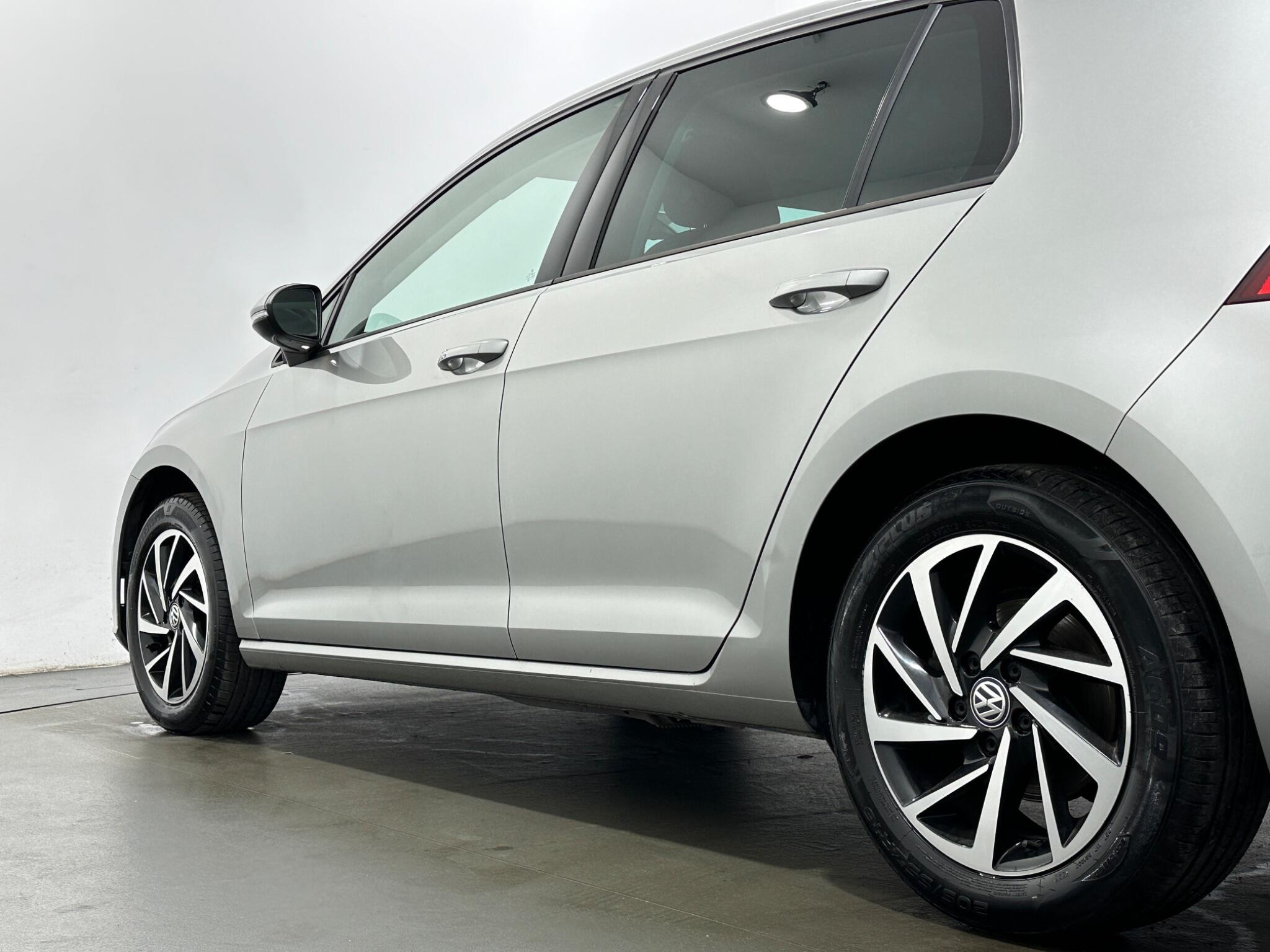 Volkswagen Golf view 49
