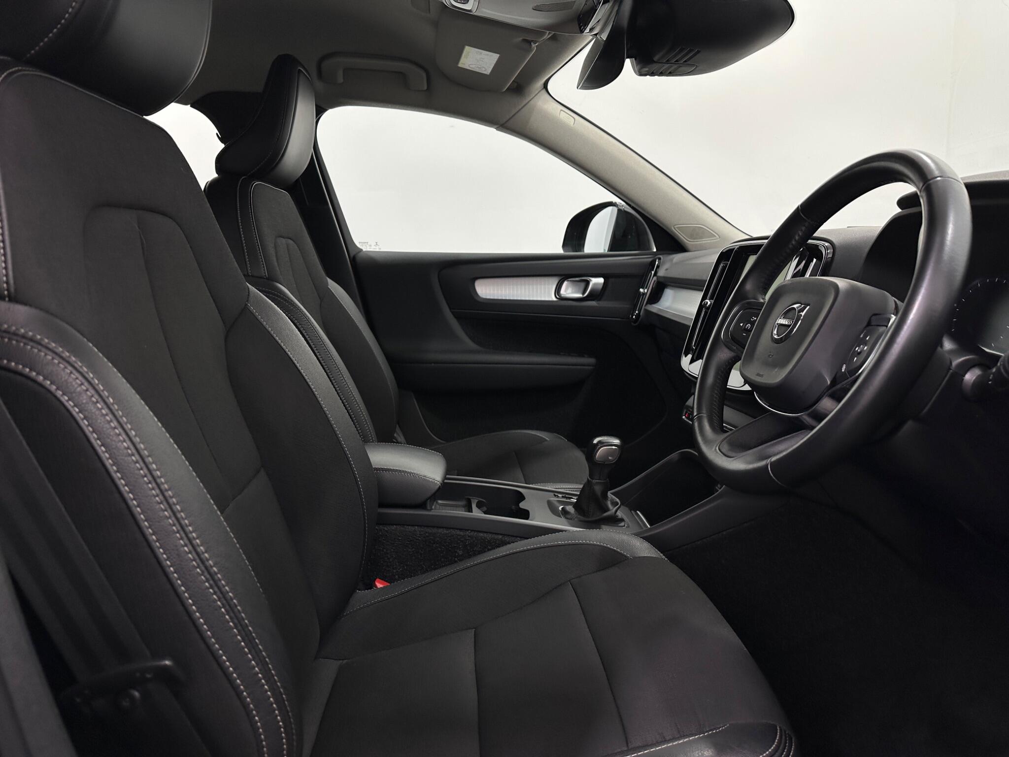 Volvo XC40 view 29