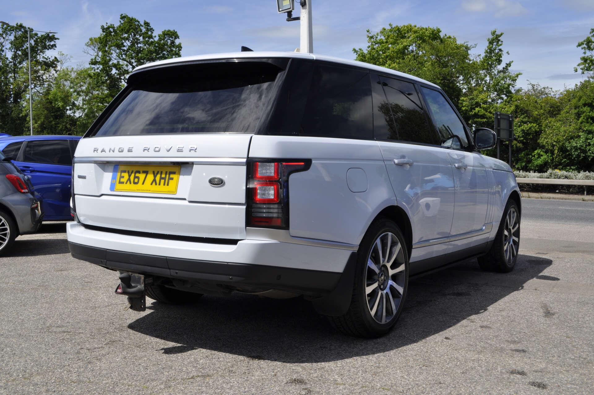 Land Rover Range Rover view 6