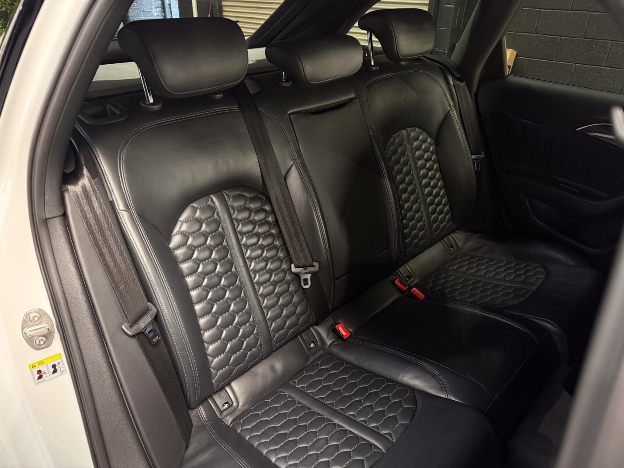 Audi RS6 Avant view 25