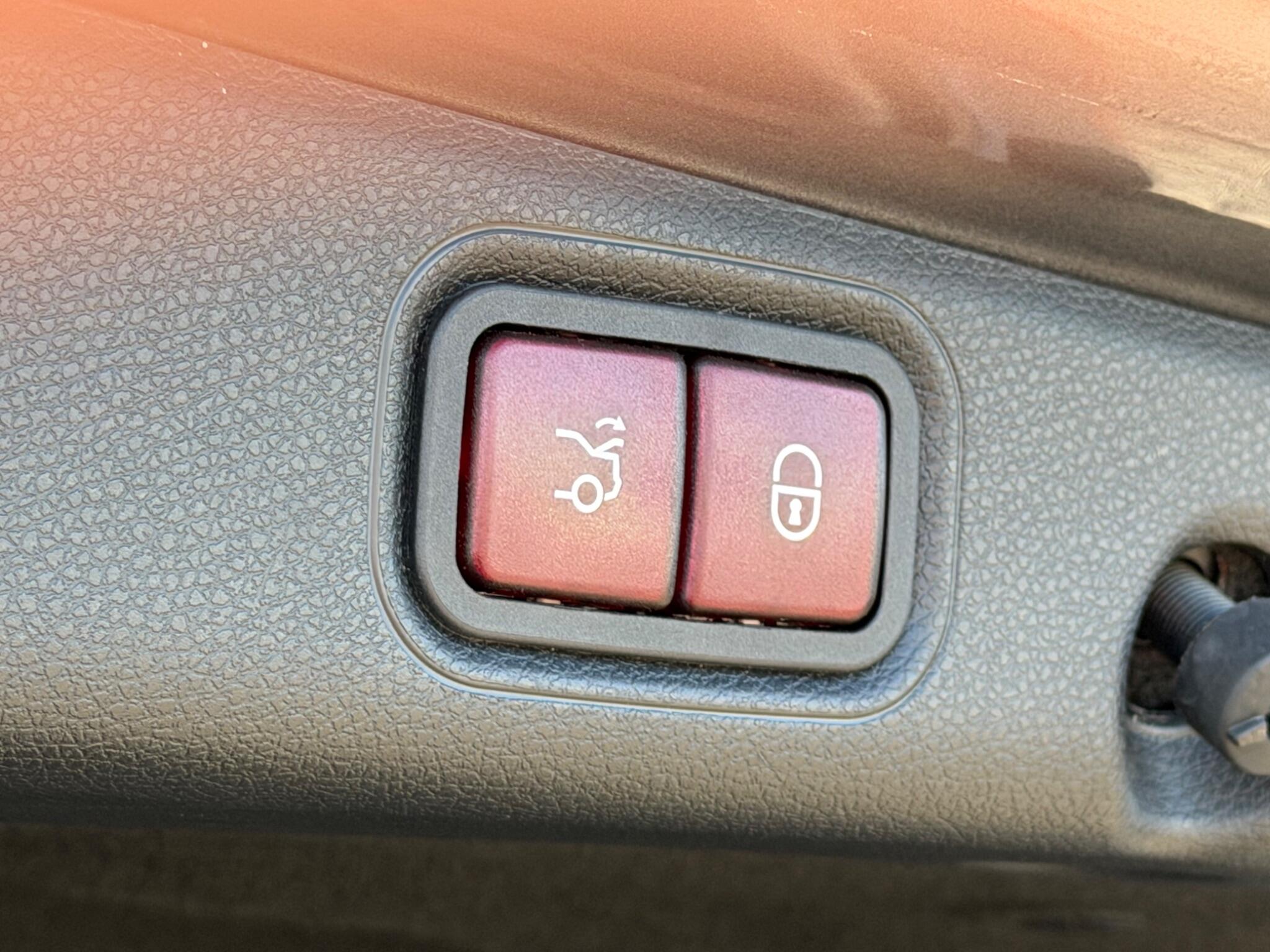 Mercedes-Benz E-Class view 51