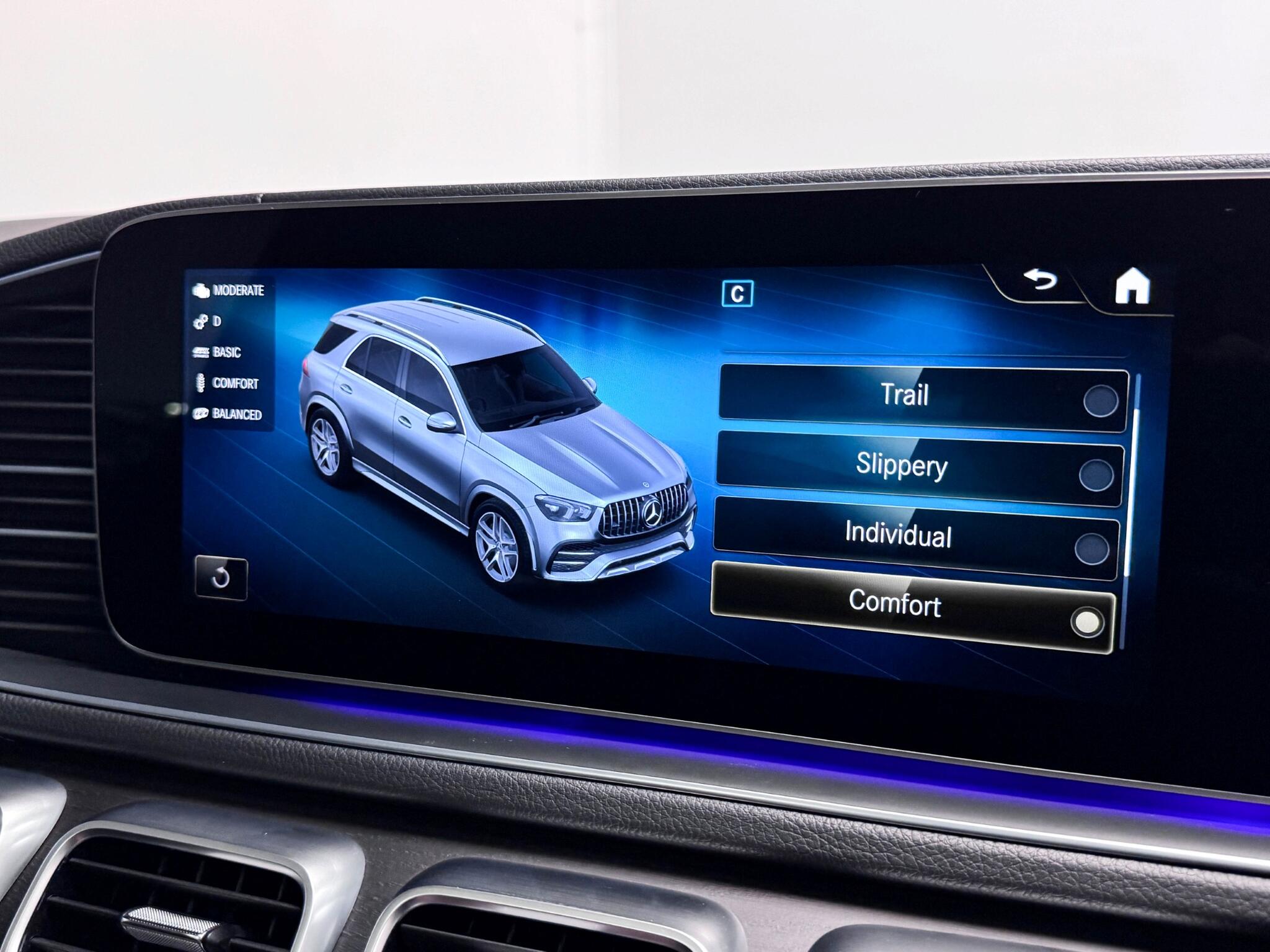Mercedes-Benz Gle view 59