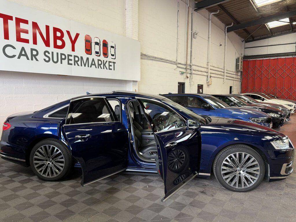 Audi A8 view 14