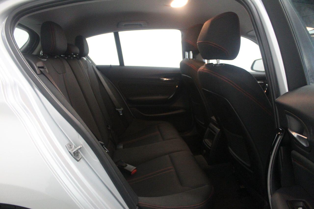 BMW 1 Series view 49